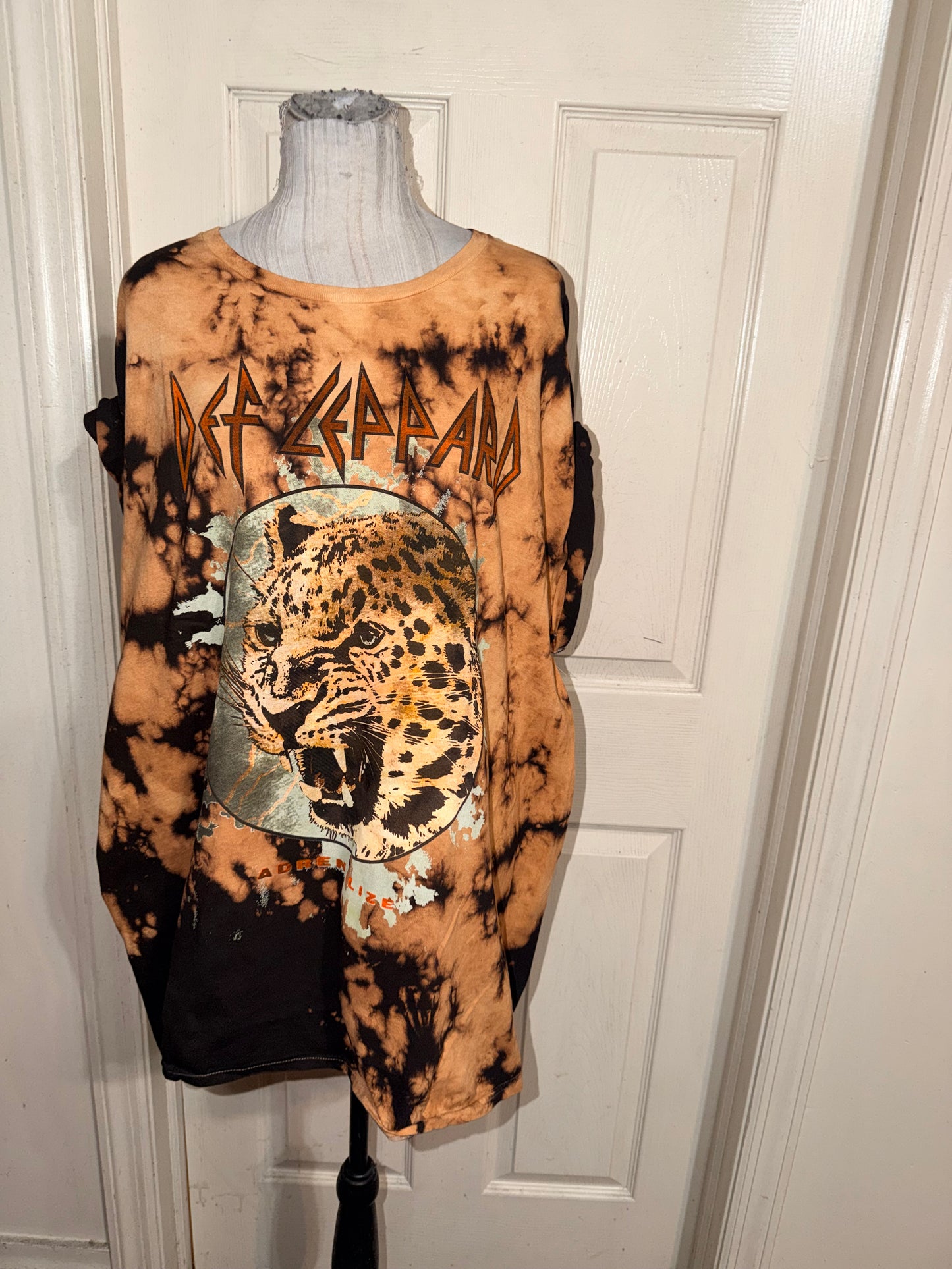 Def Leppard Oversized Distressed Tee