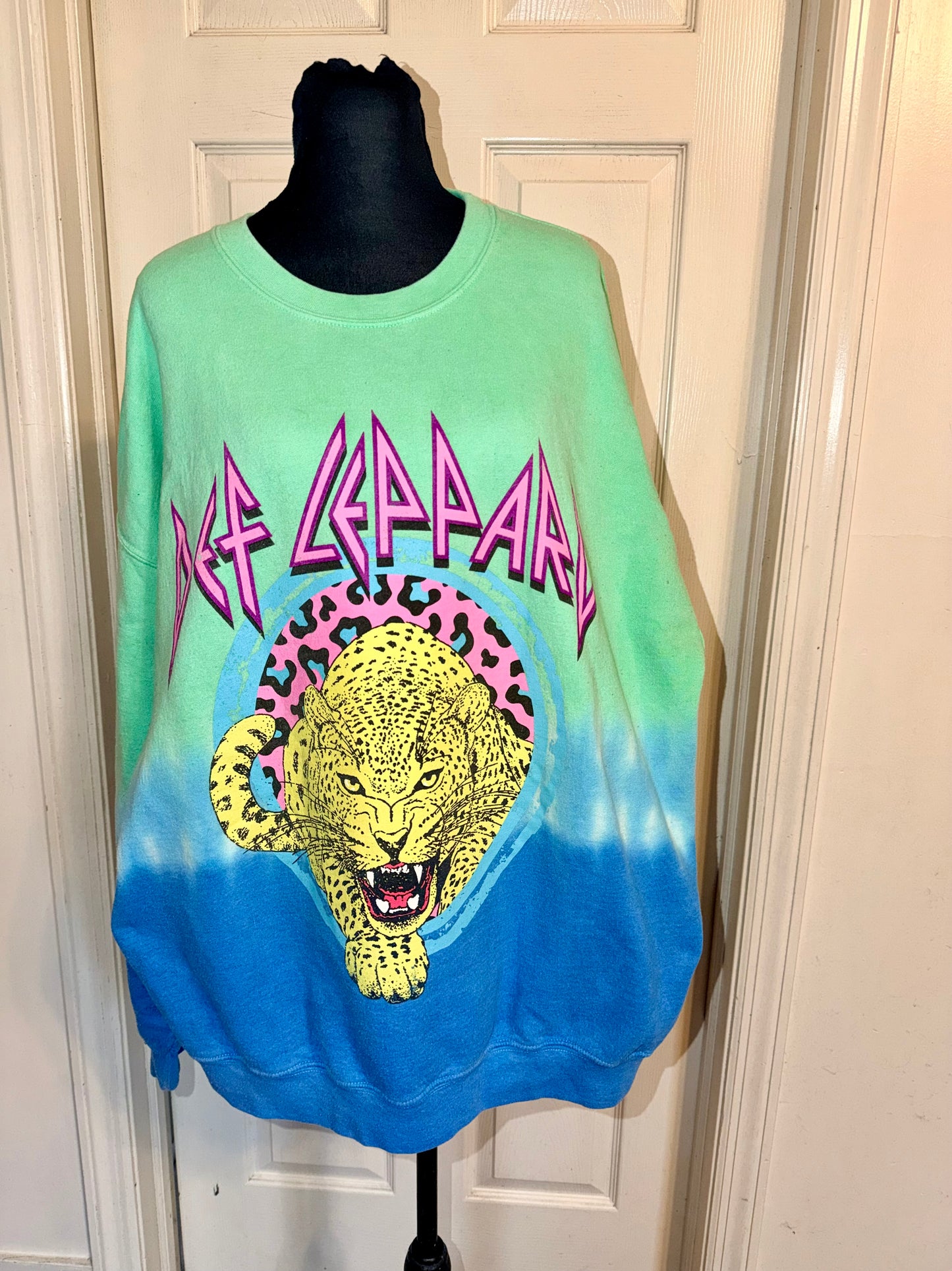 Def Leppard Oversized Sweatshirt