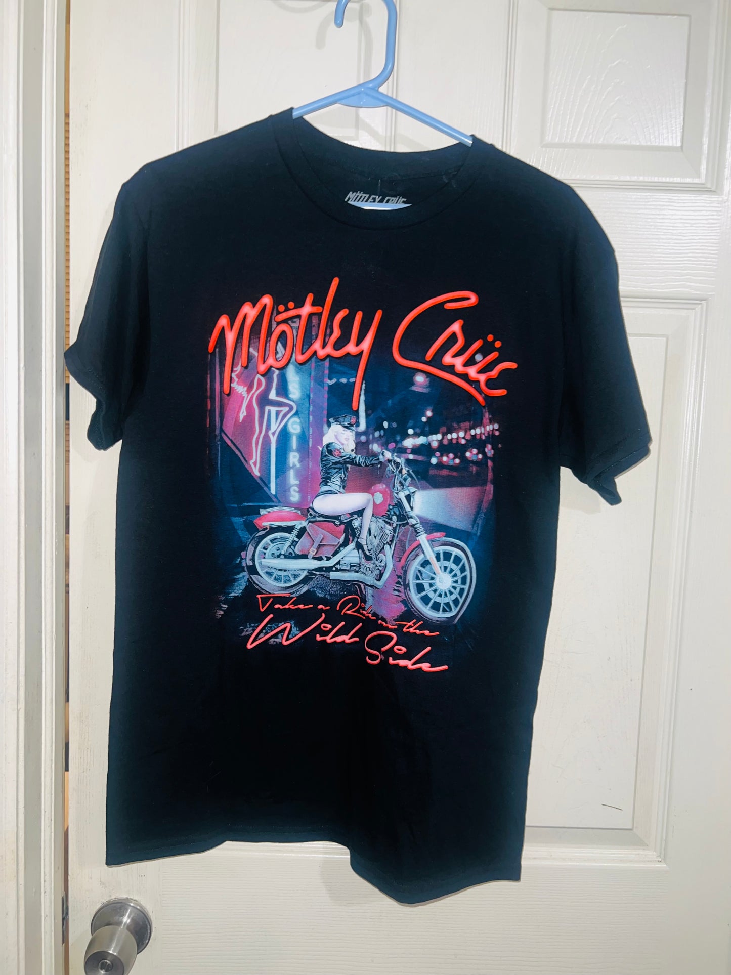 Motley Crue Oversized Distressed Tee