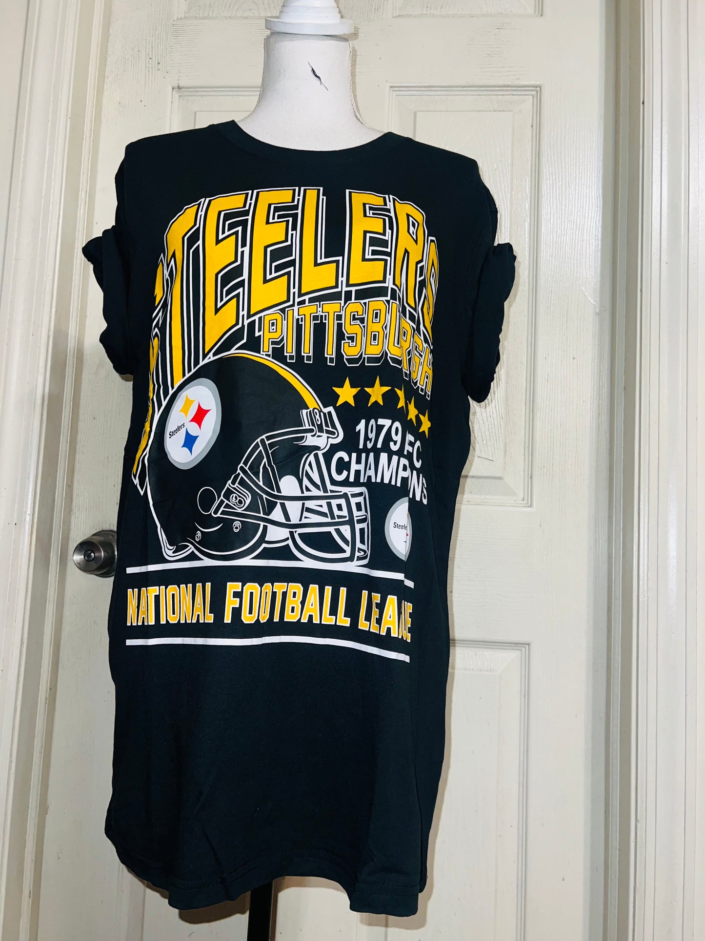 Pittsburgh Steelers Oversized Distressed Tee