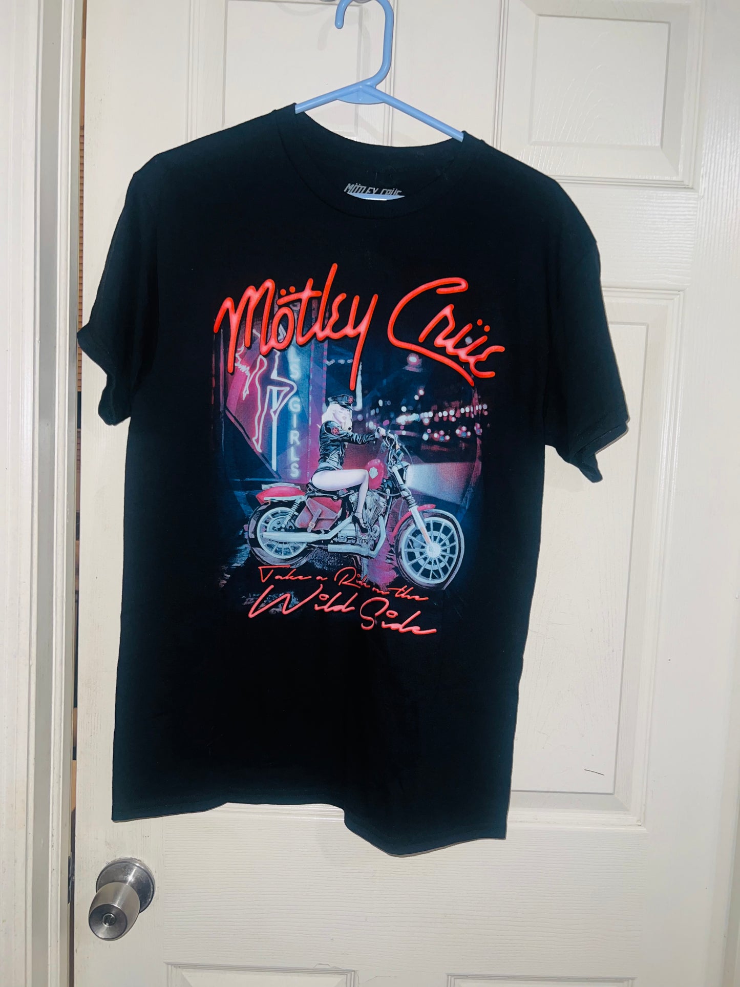 Motley Crue Oversized Distressed Tee