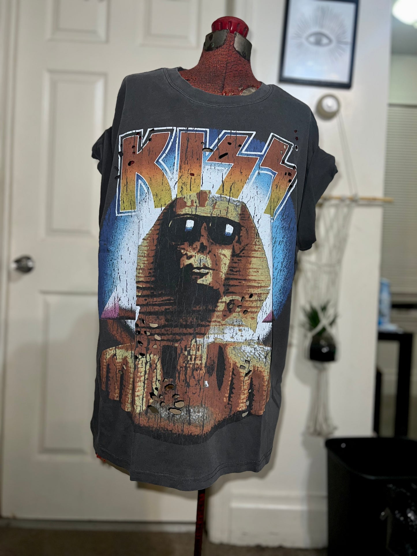 KISS Pyramids Oversized Distressed Tee