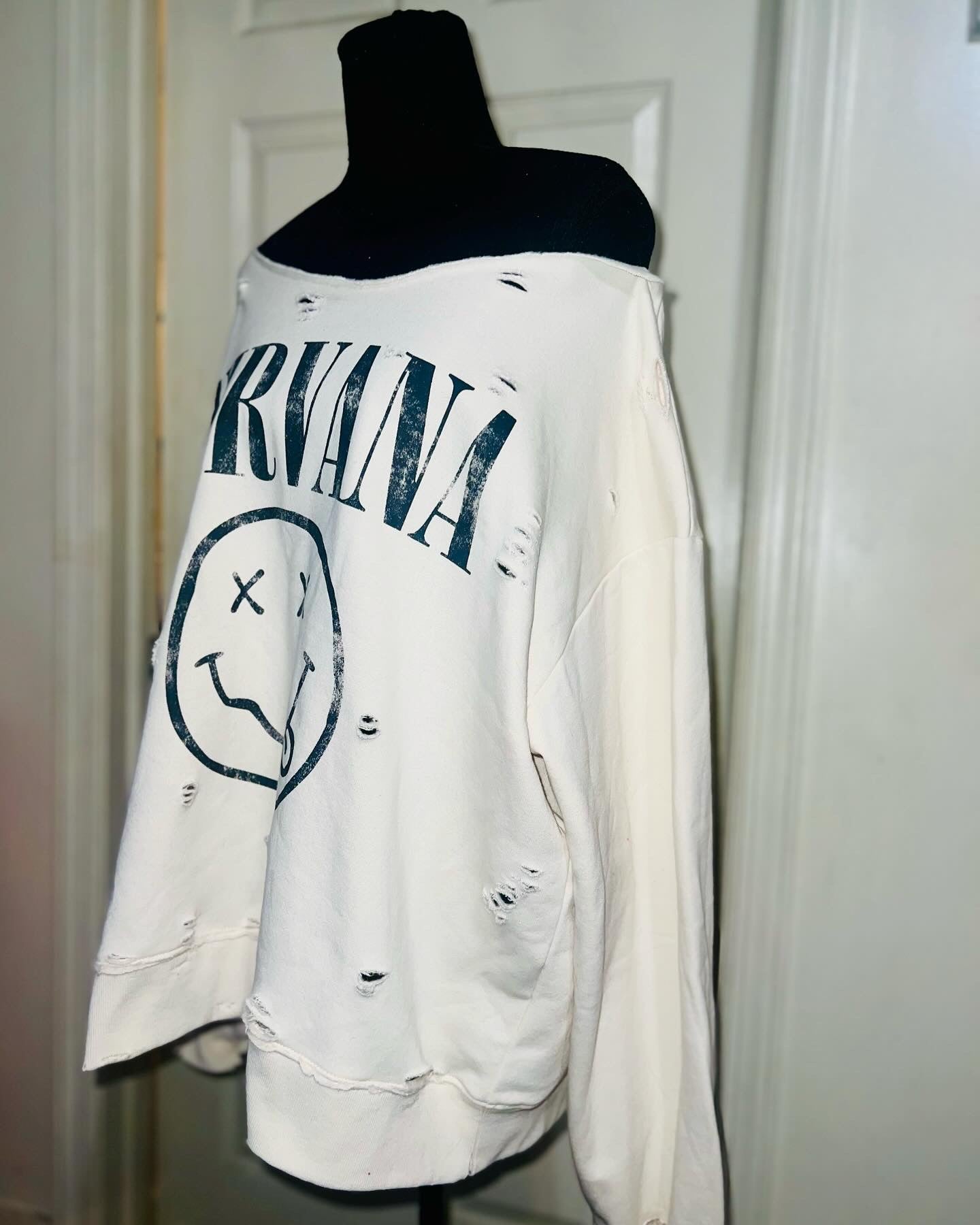 Nirvana Oversized Cream Sweatshirt