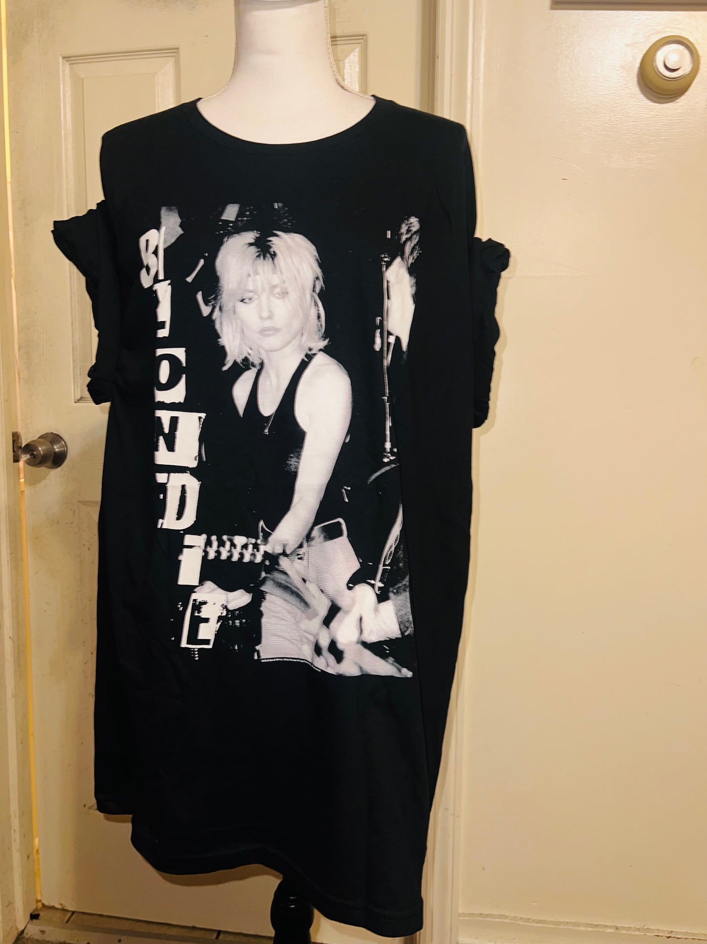 Blondie Oversized Distressed Tee