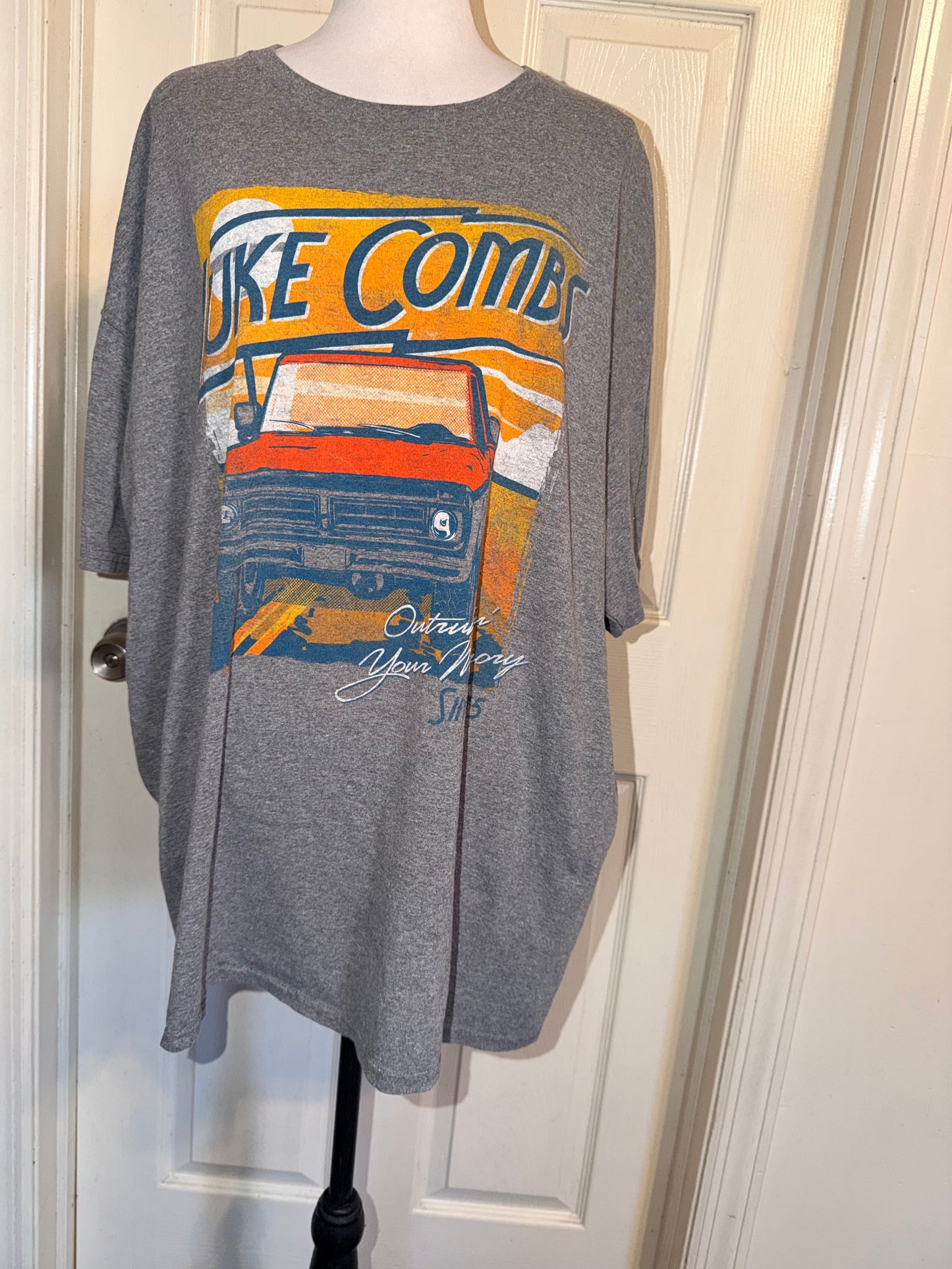Luke Combs Oversized Distressed Tee