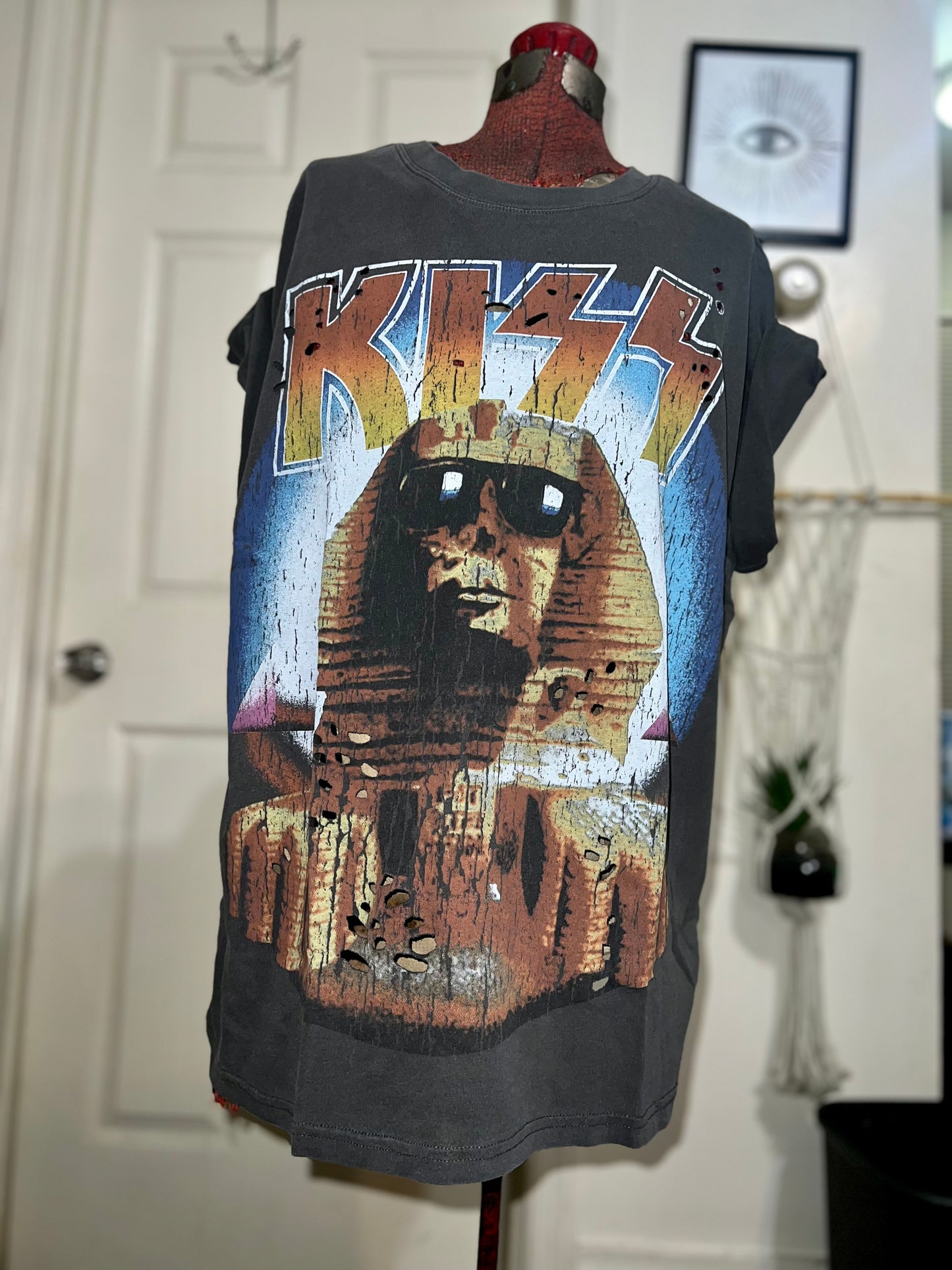 KISS Pyramids Oversized Distressed Tee