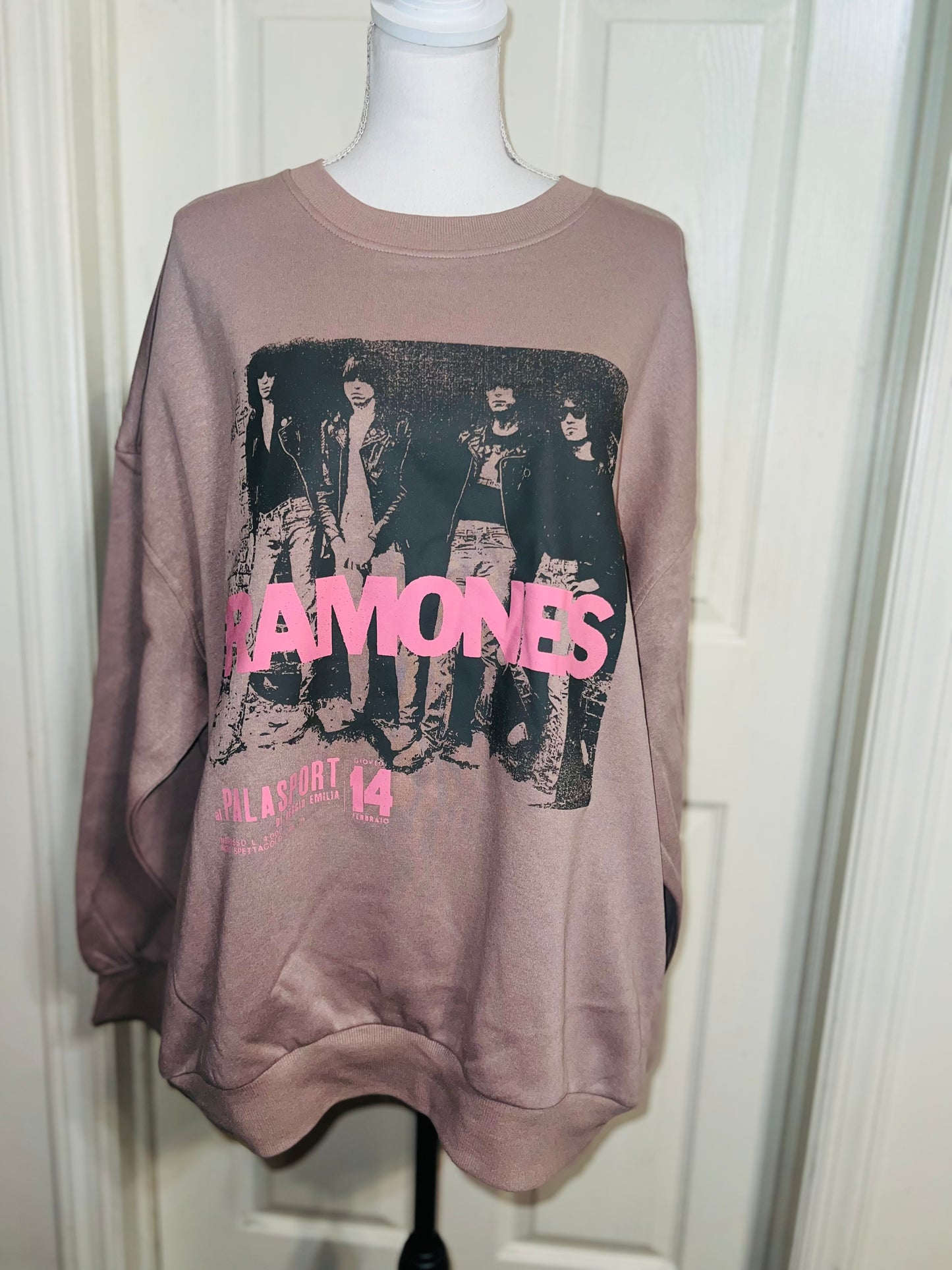 Ramones Oversized Distressed Tee