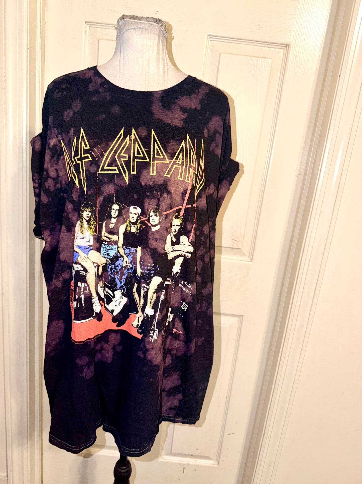 Def Leppard Oversized Tee