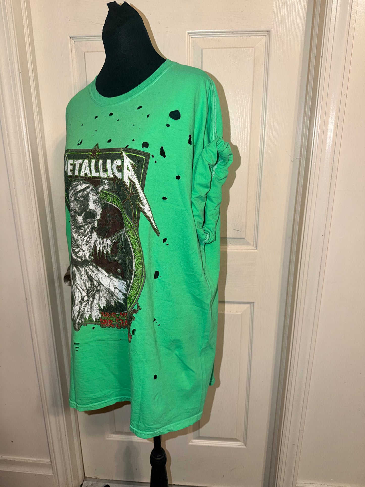 Metallica Oversized Distressed Tee