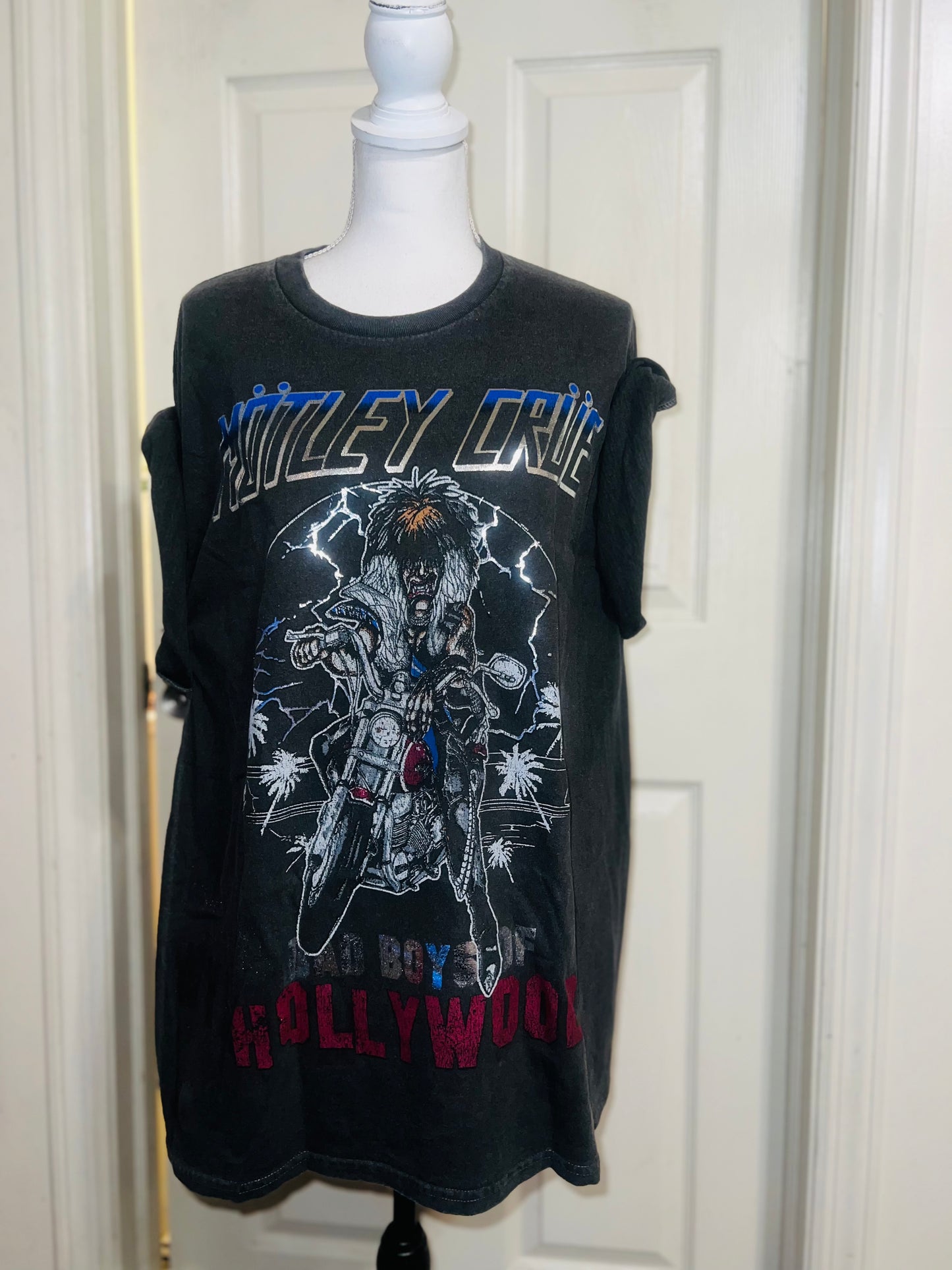 Motley Crue Oversized Distressed Tee