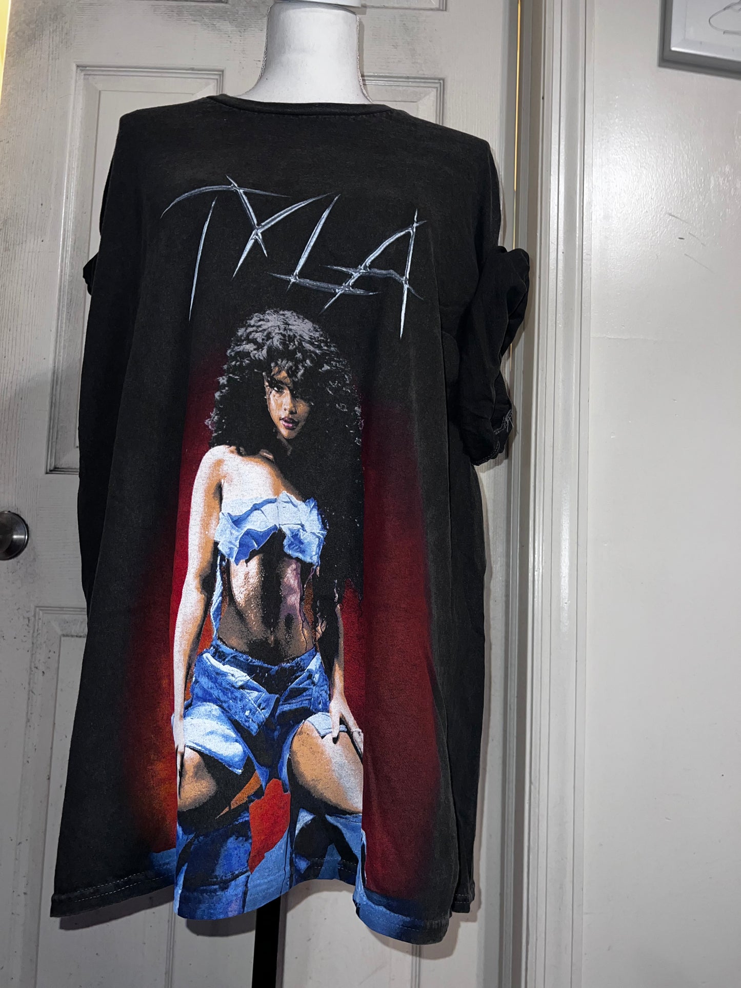 Tyla Oversized Disyressed Tee