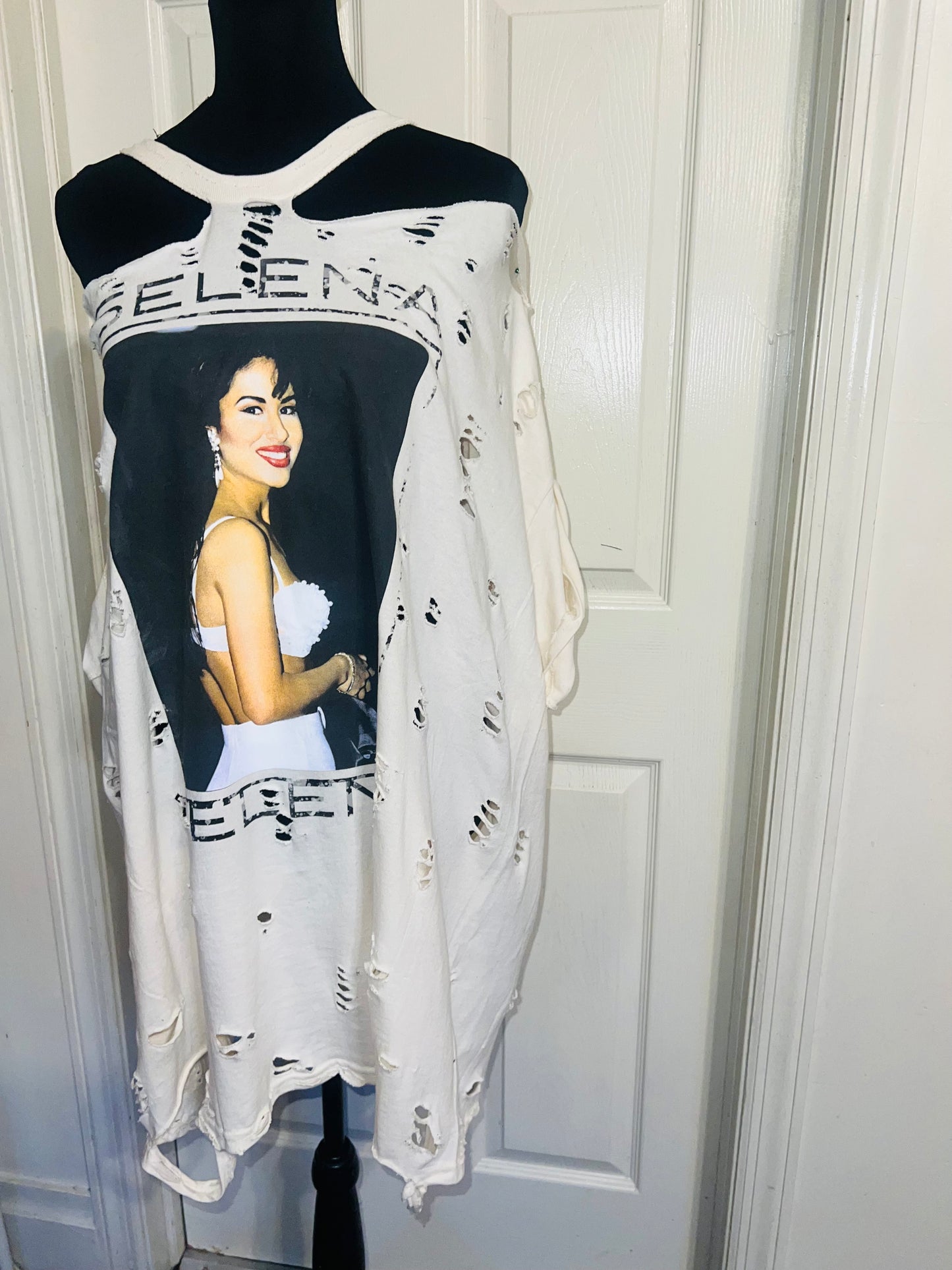 Selena Oversized Distressed Tee