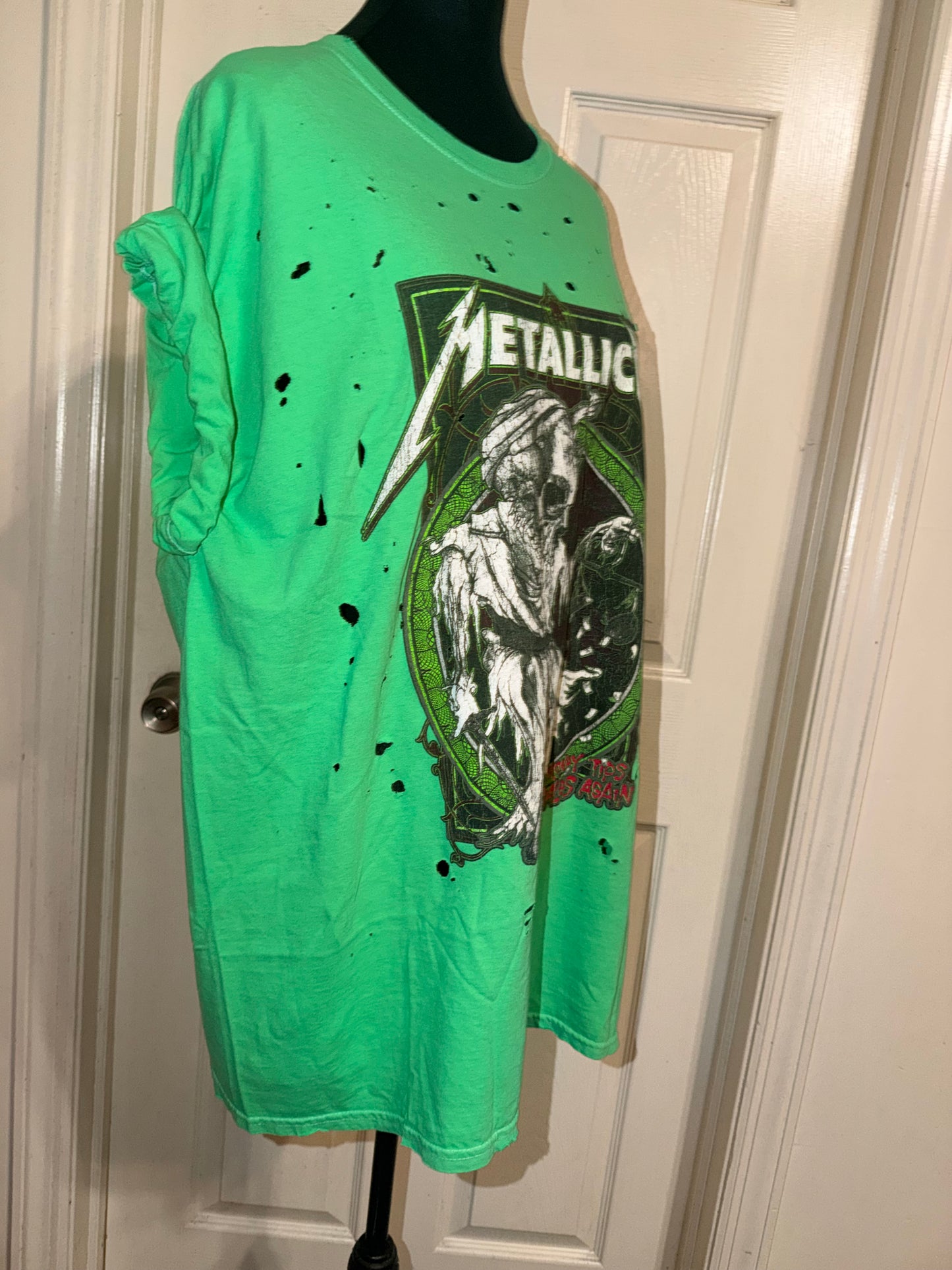 Metallica Oversized Distressed Tee
