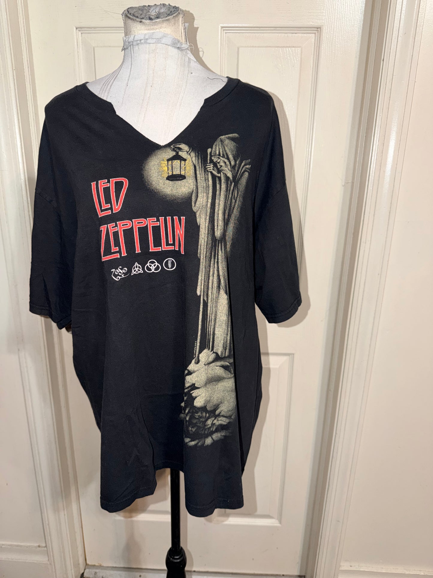 Led Zeppelin Oversized Distressed Tee