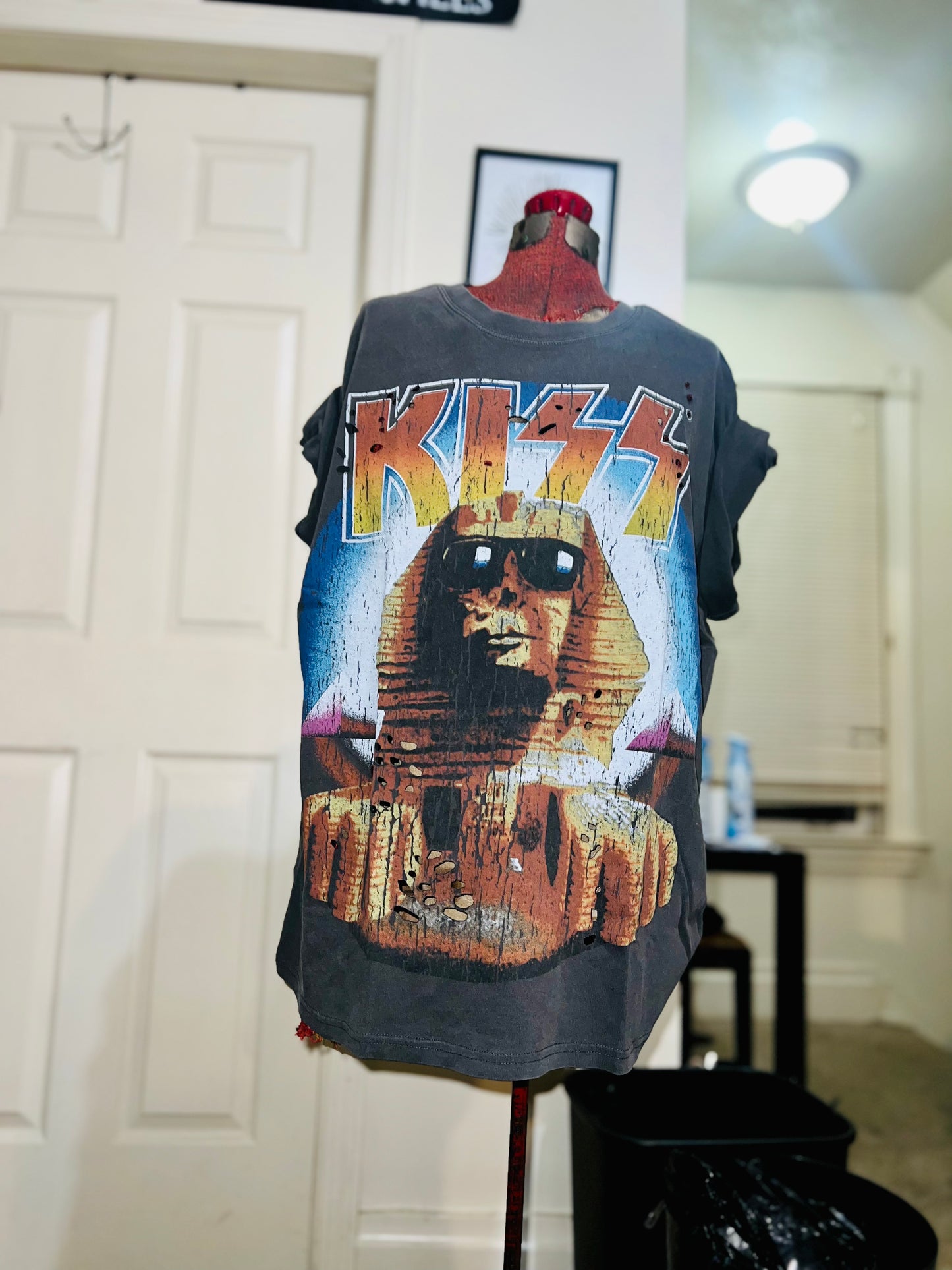 KISS Pyramids Oversized Distressed Tee