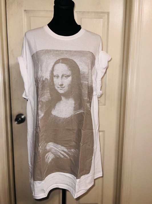 Mona Lisa Oversized Distressed Tee