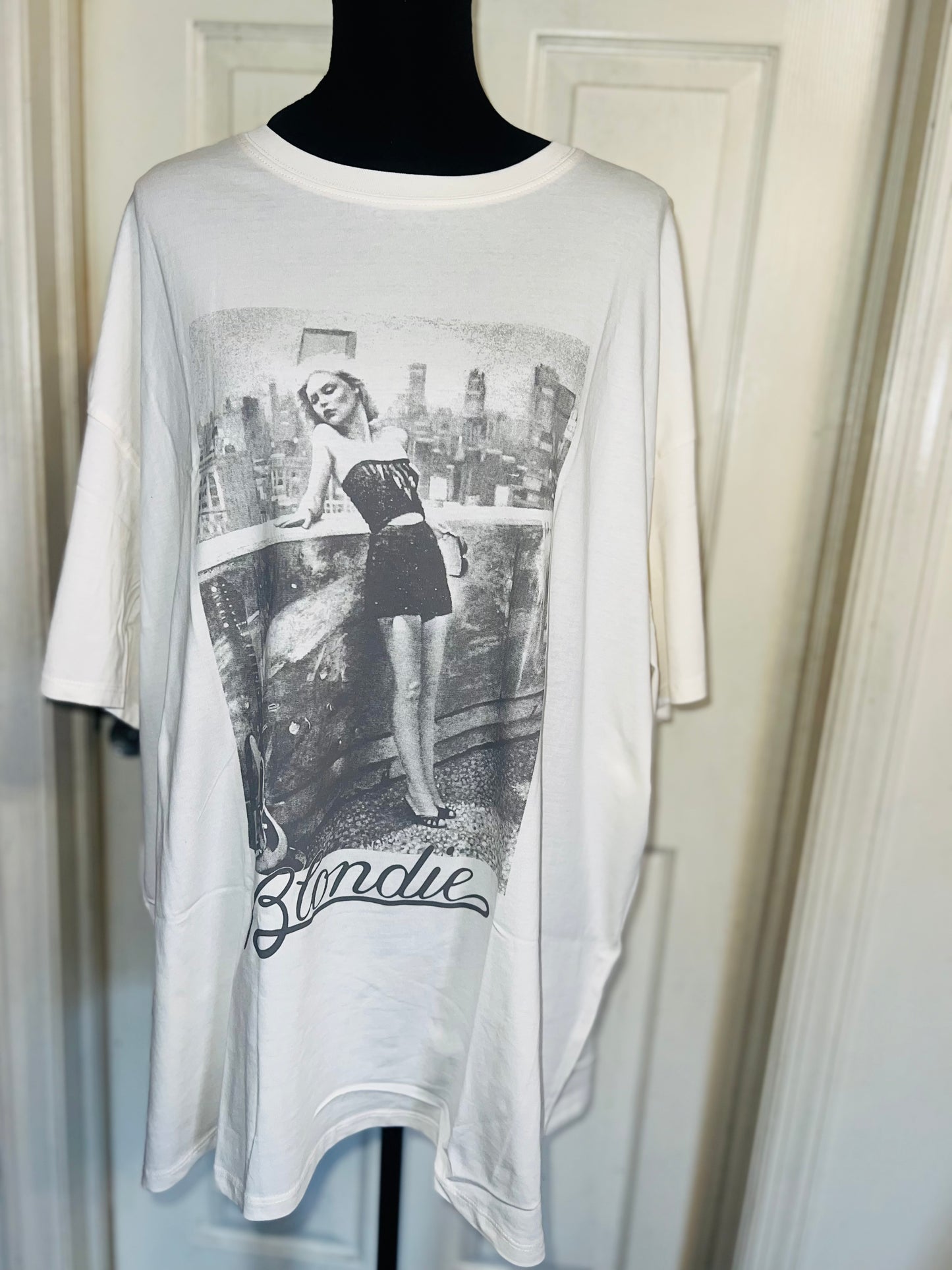 Blondie Oversized Distressed Tee