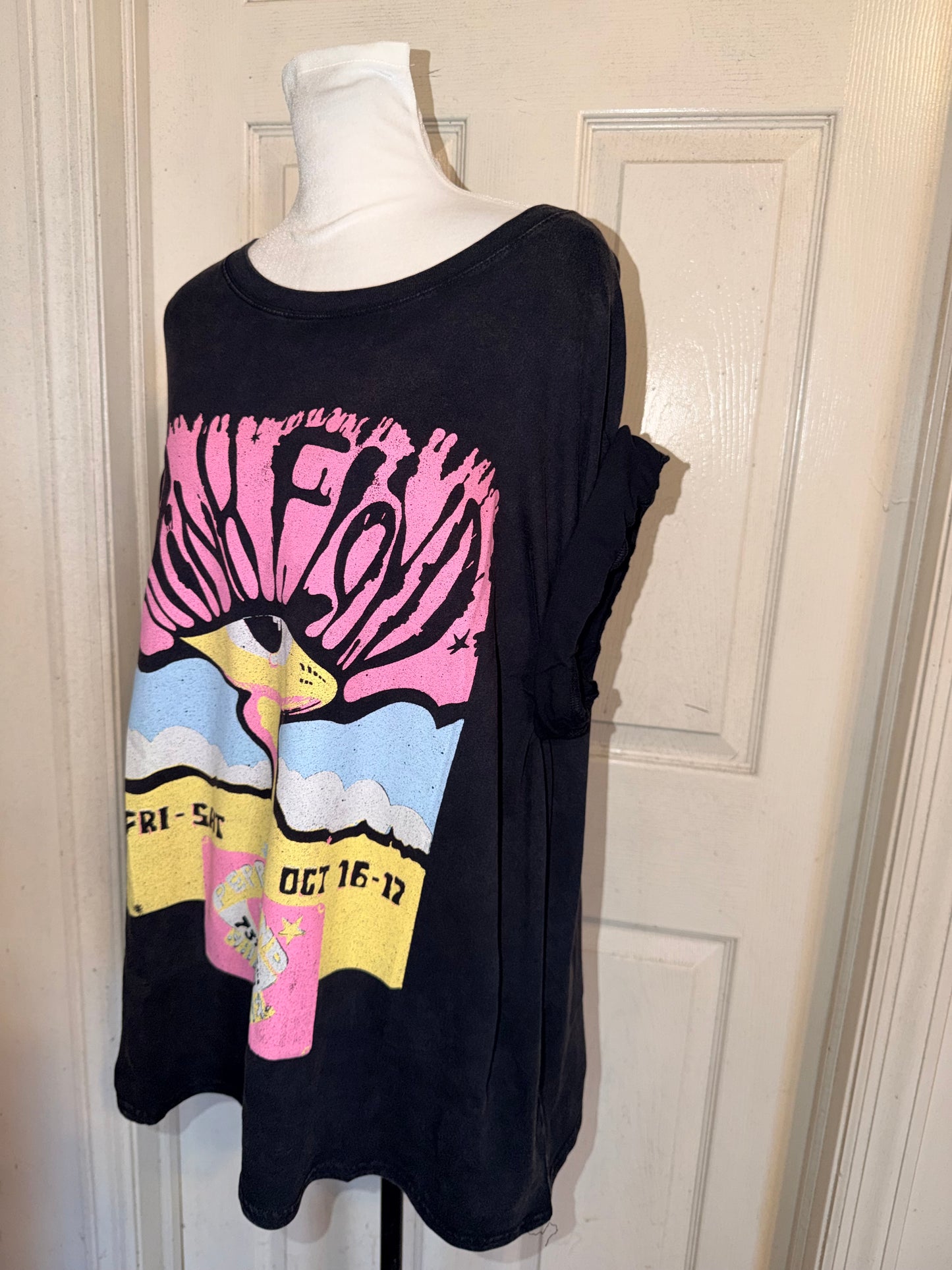 Pink Floyd Oversized Distressed Tee