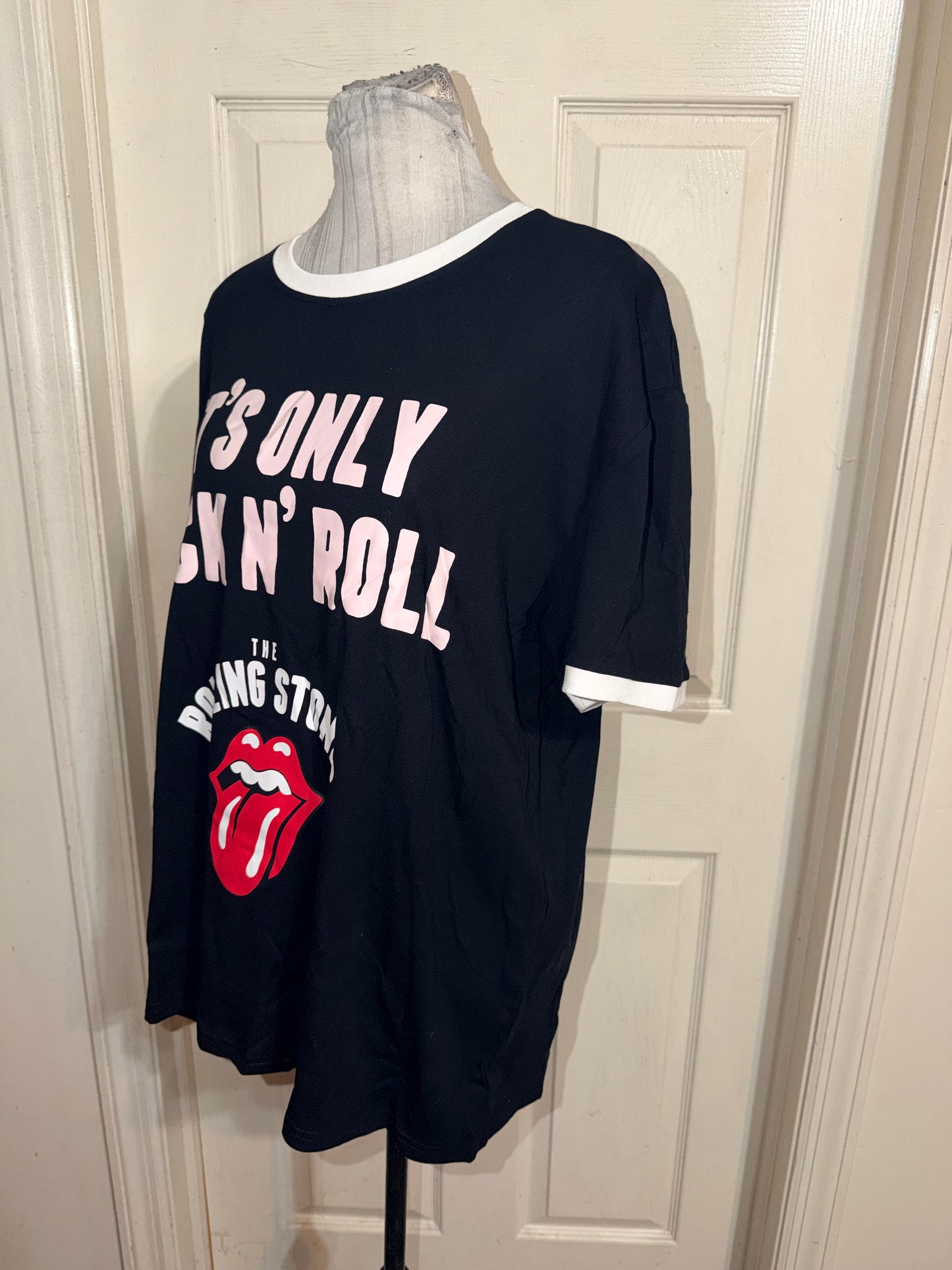 The Rolling Stones Oversized Distressed Raglan Tee