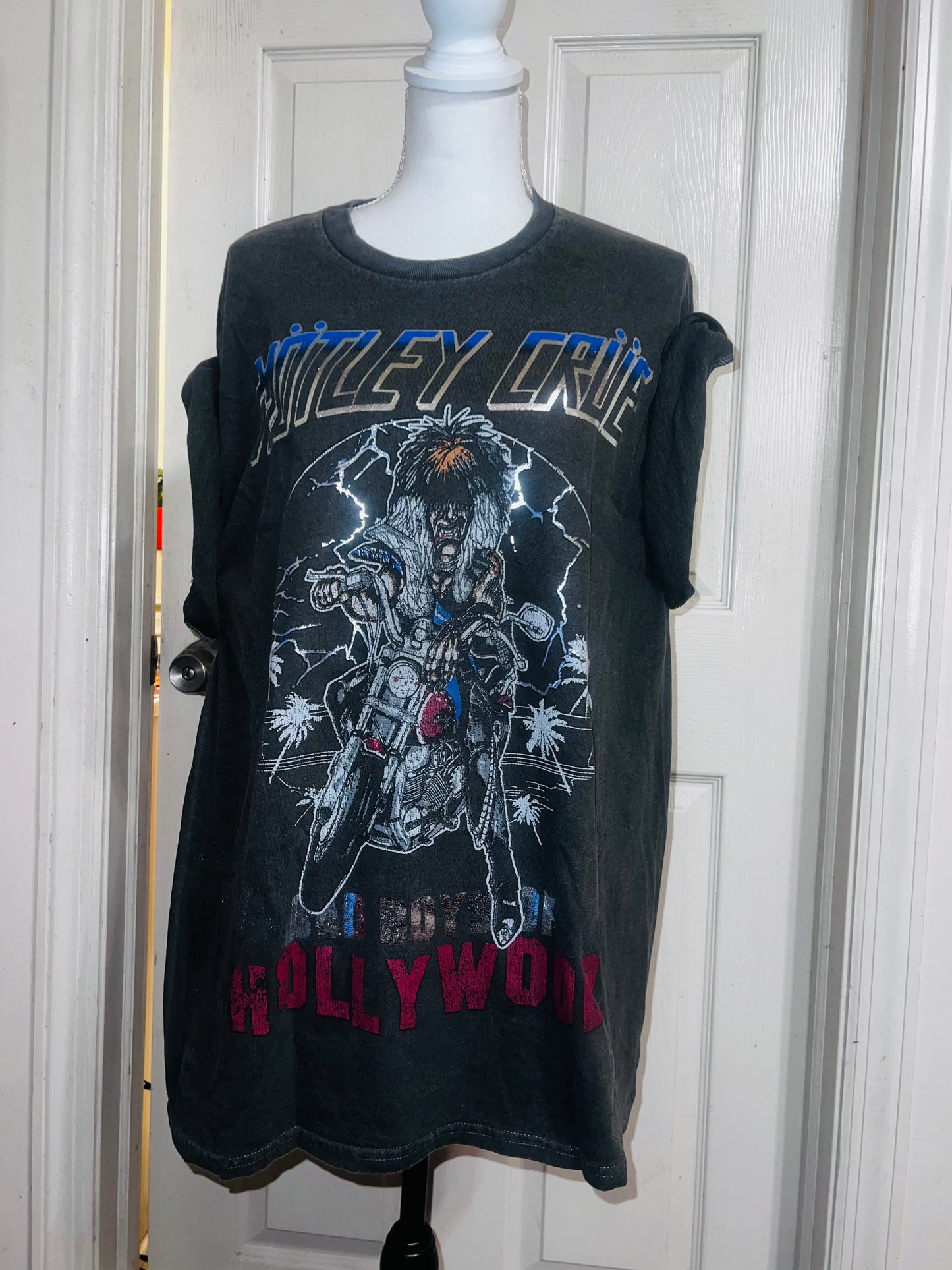 Motley Crue Oversized Distressed Tee