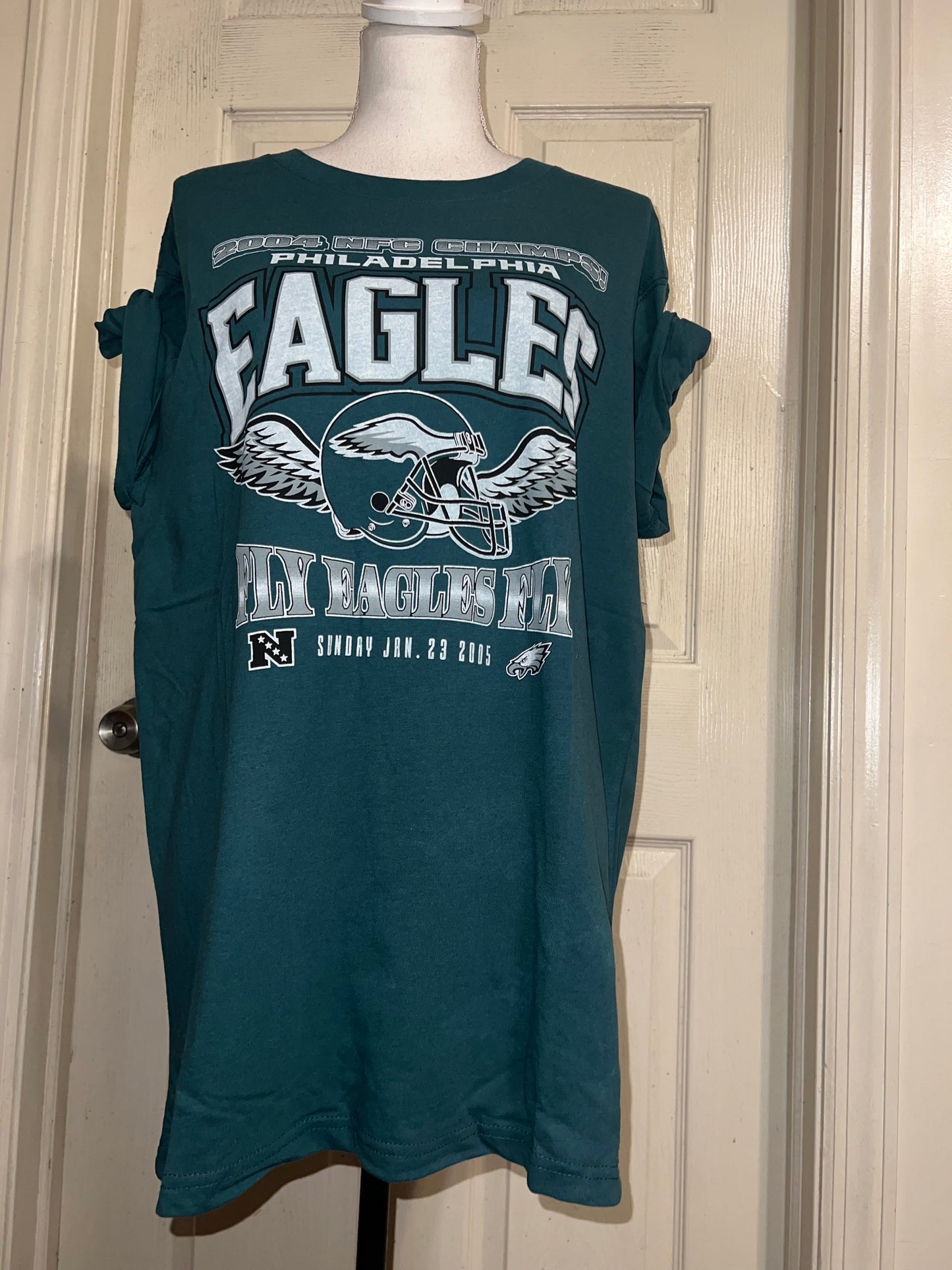 Philadelphia Eagles Oversized Distressed Tee