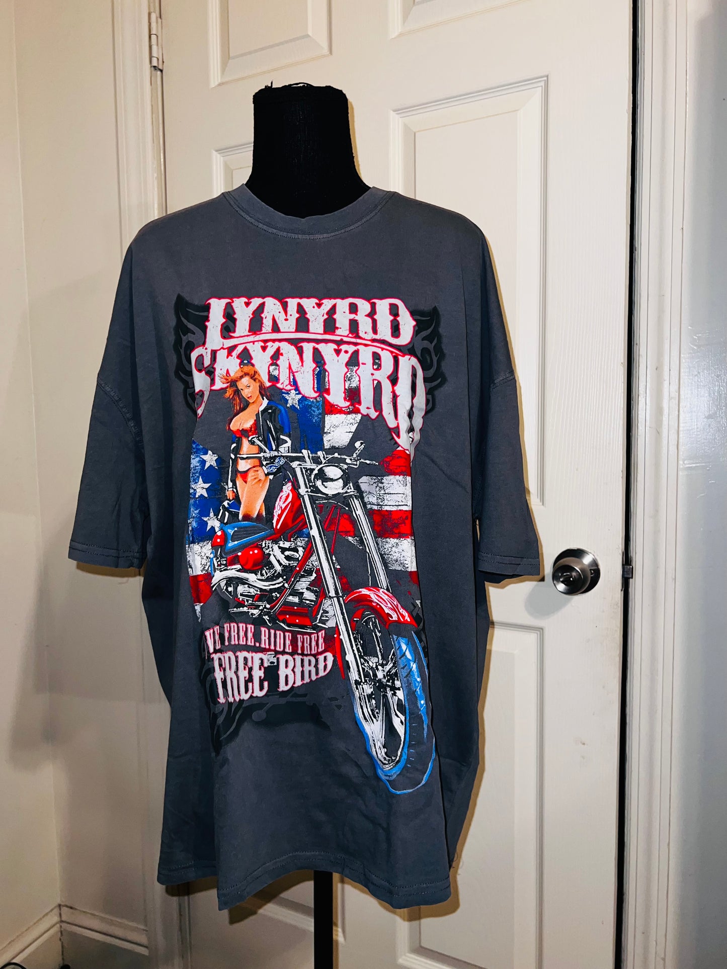 Lynyrd Skynyrd Free Bird Oversized Distressed Tee