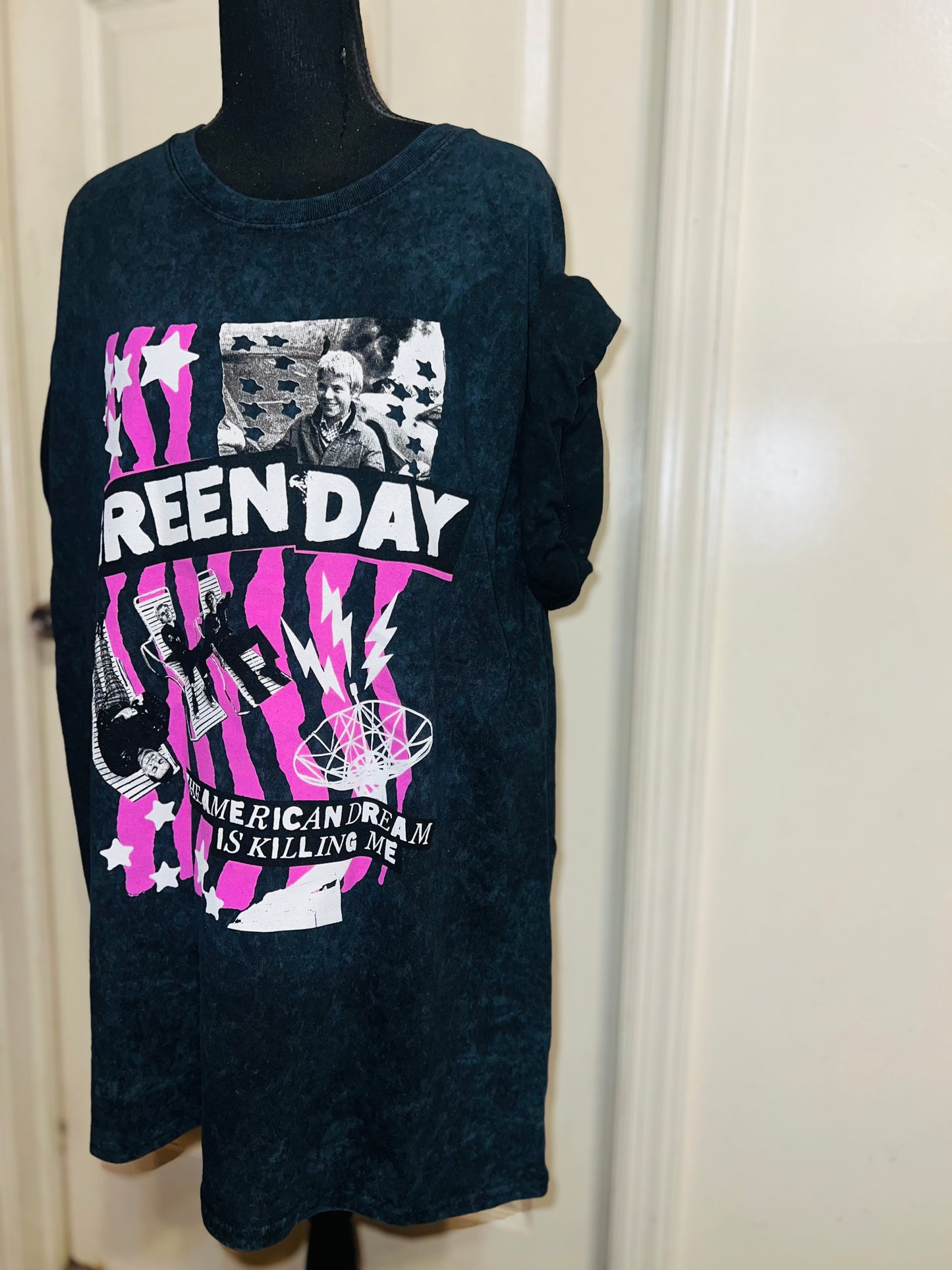 Green Day Oversized Distressed Tee