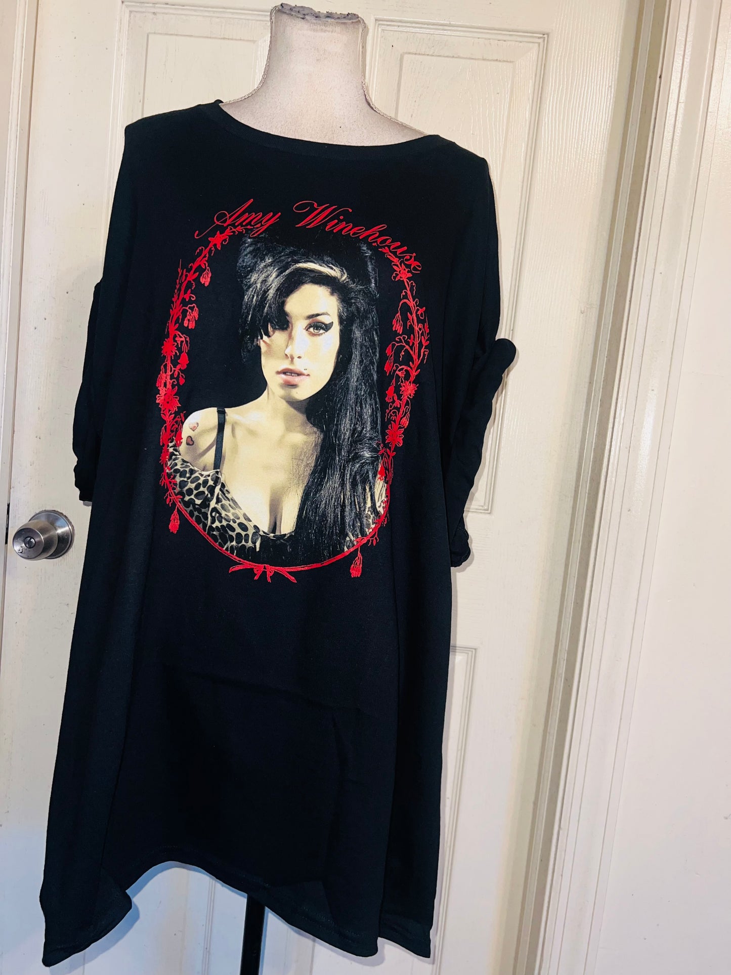 Amy Winehouse Oversized Distressed Tee