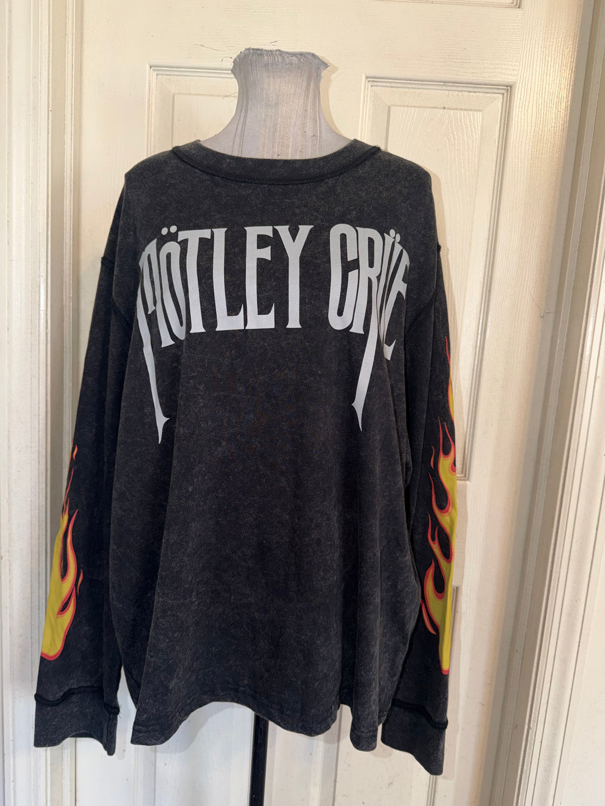 Motley Crue Oversized Long Sleeve Tee