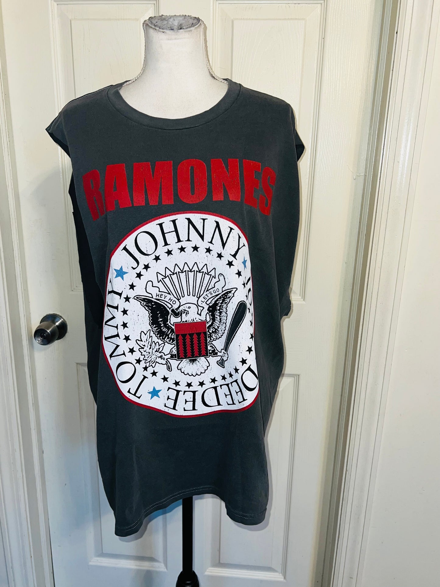 Ramones Oversized Double Oversized Distressed Tann