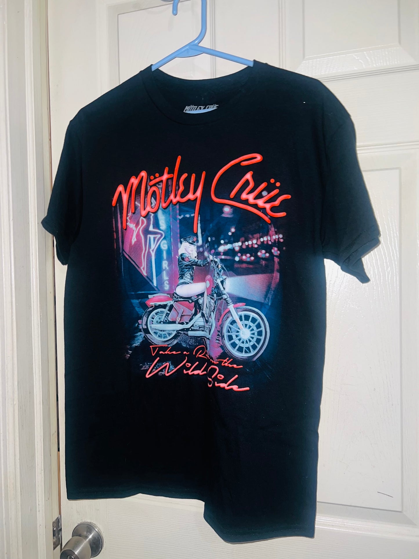 Motley Crue Oversized Distressed Tee