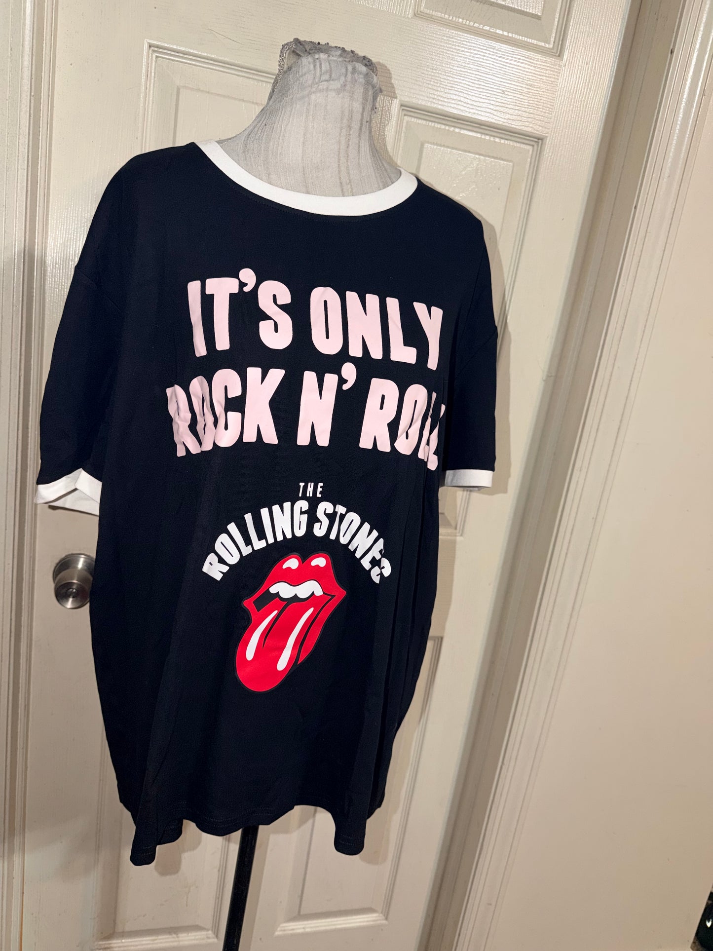 The Rolling Stones Oversized Distressed Raglan Tee