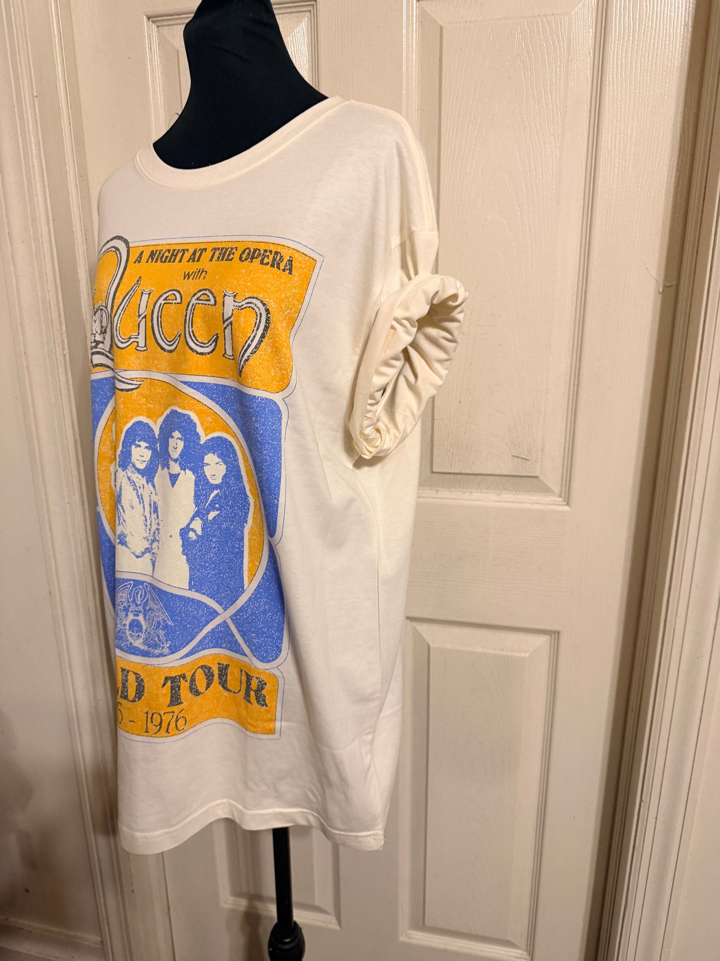 Queen Oversized Distressed Tee