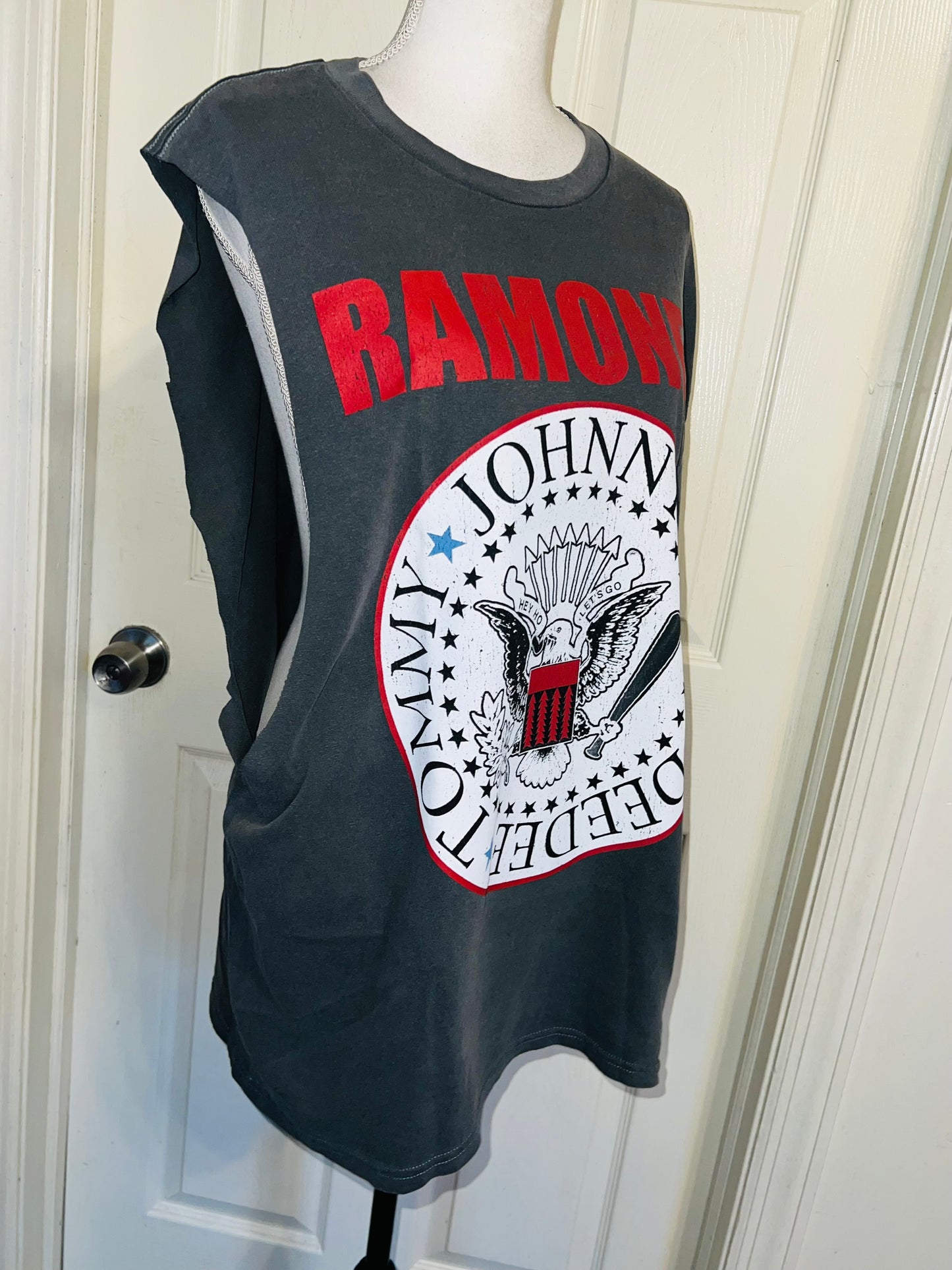 Ramones Oversized Double Oversized Distressed Tann