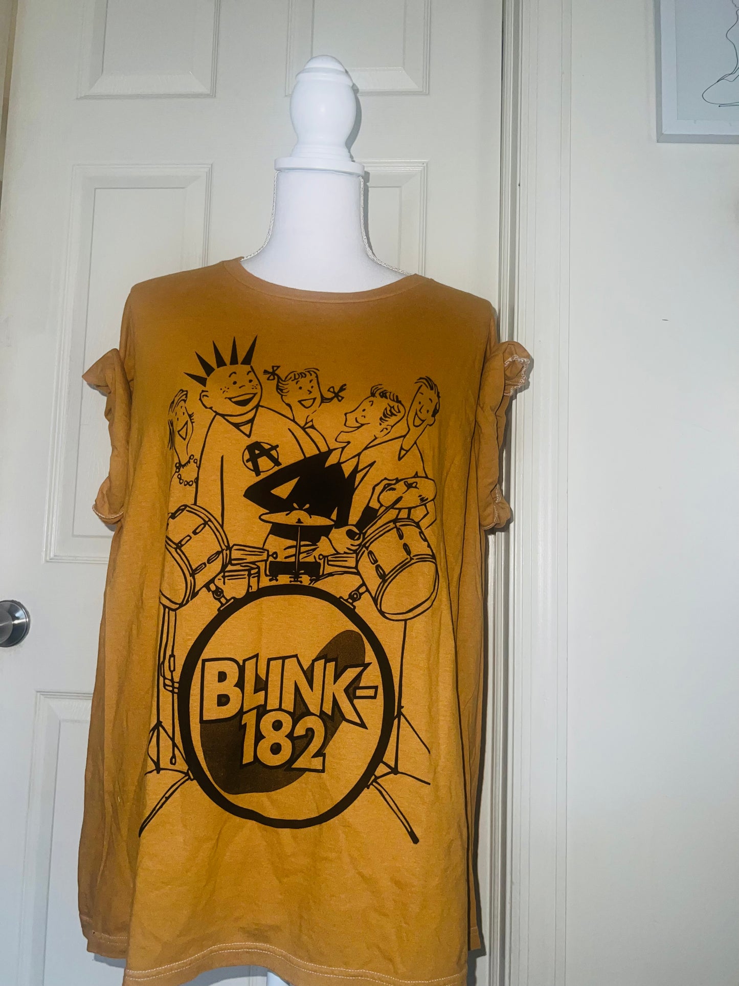 Blink 182 Oversized Distressed Tee