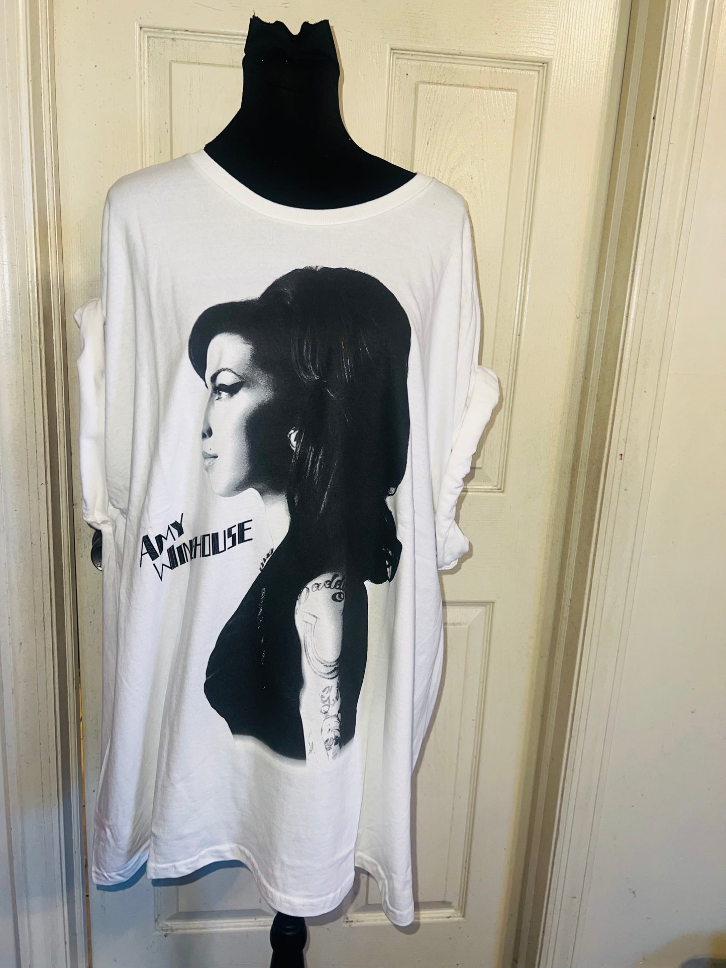 Amy Winehouse Oversized Distressed Tee