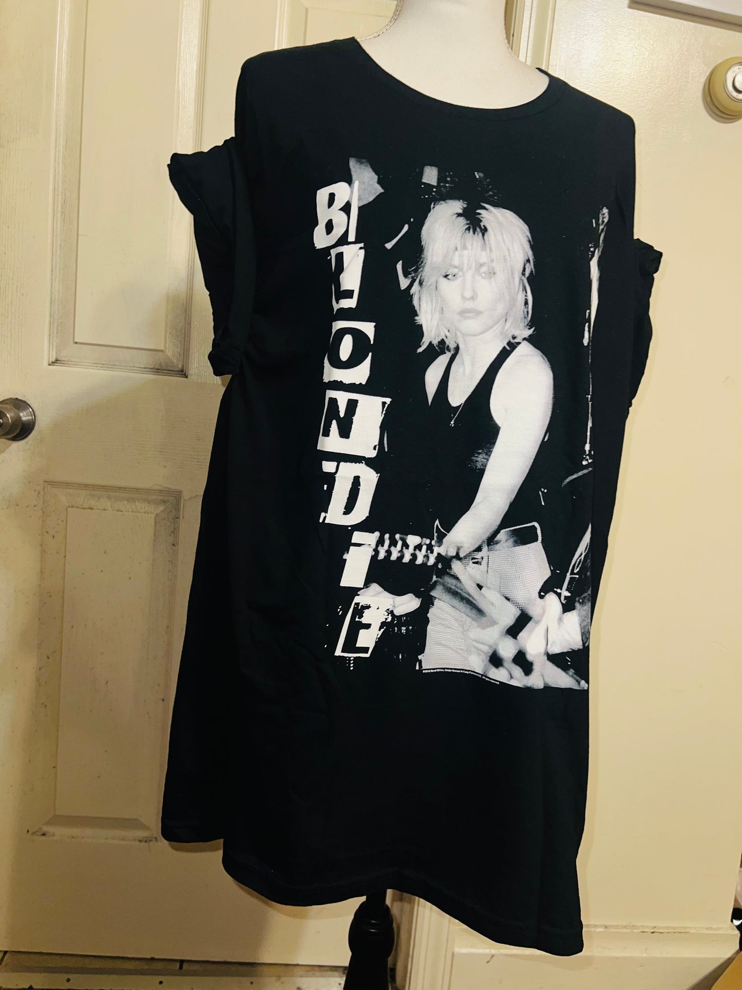 Blondie Oversized Distressed Tee