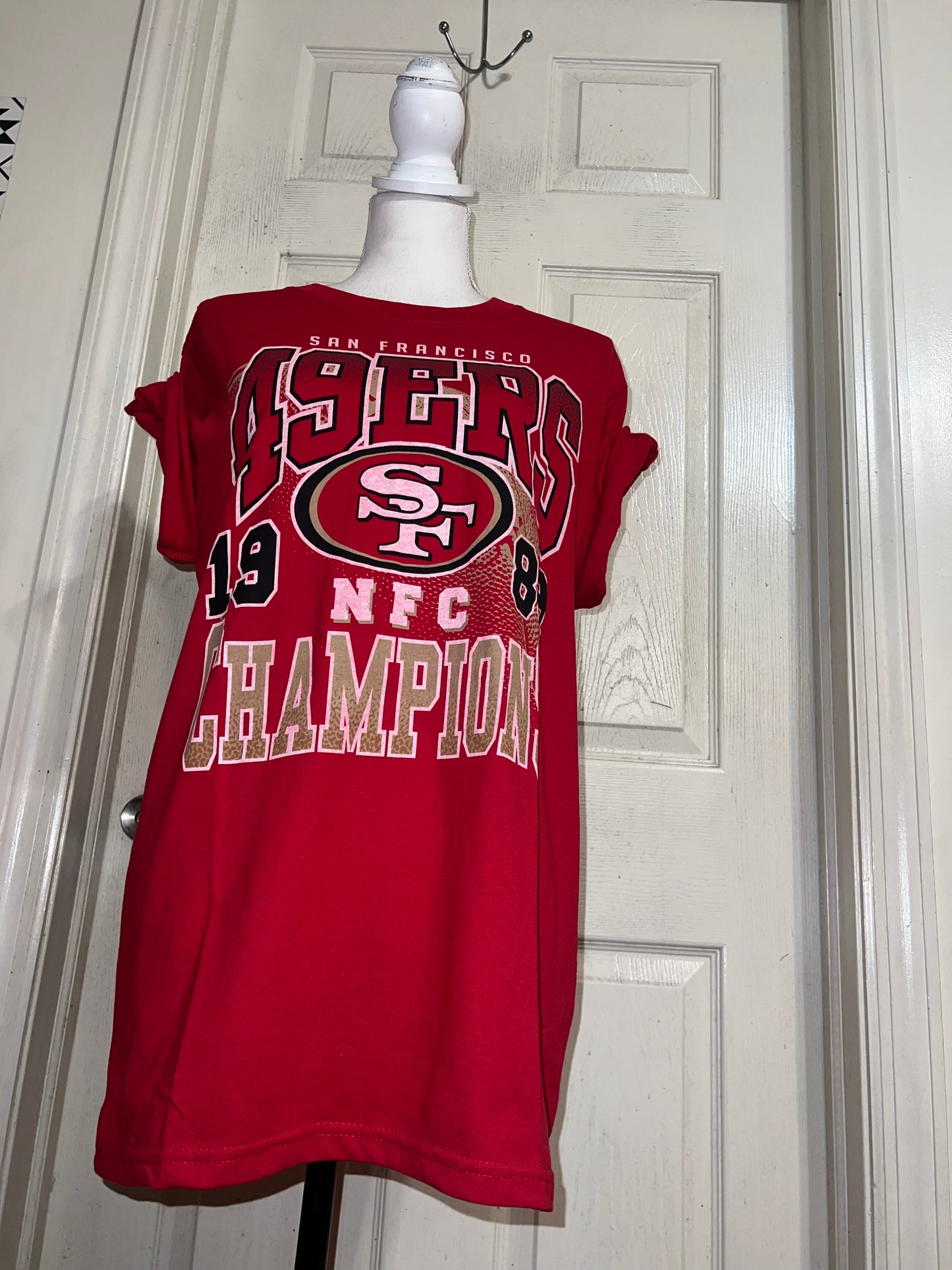 San Francisco 49ers Oversized Distressed Tee