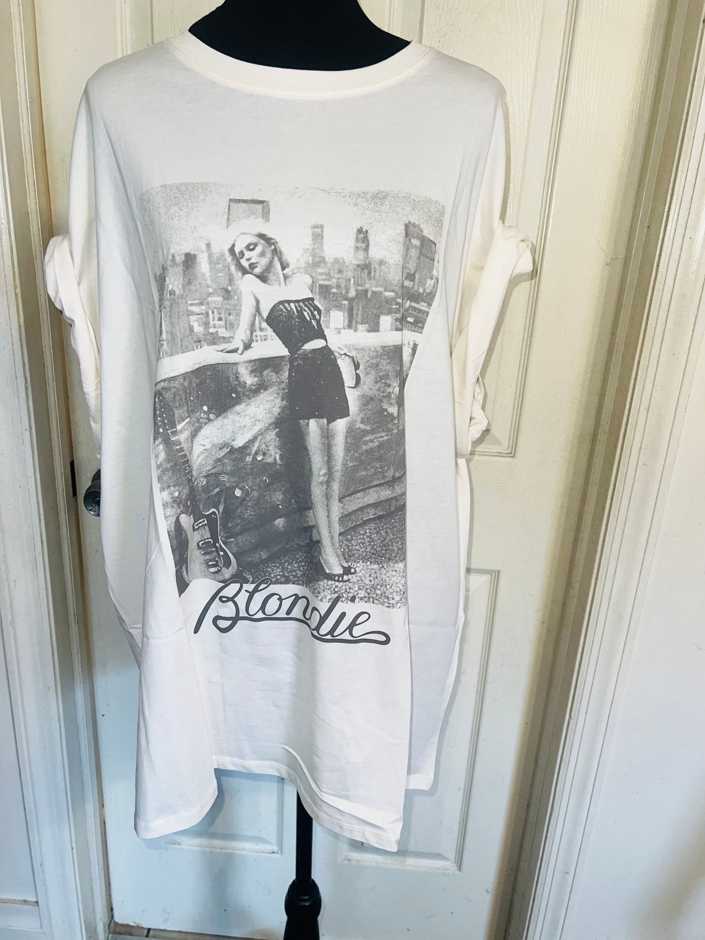 Blondie Oversized Distressed Tee