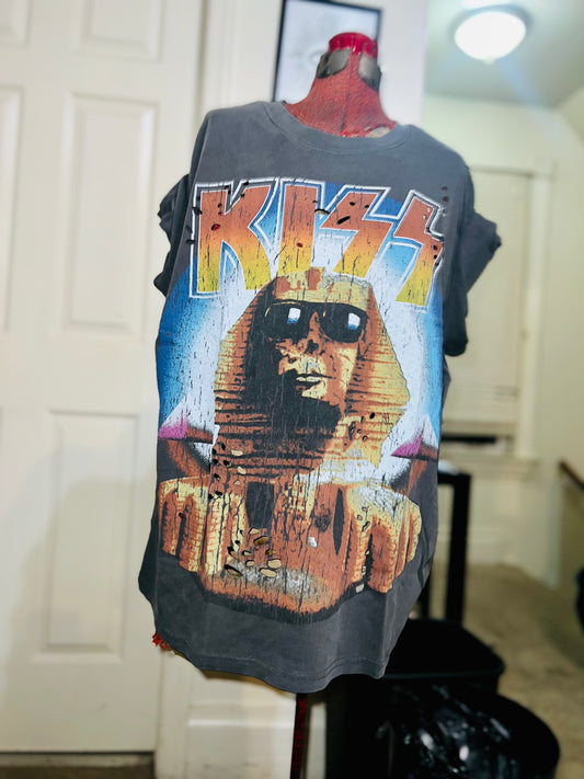 KISS Pyramids Oversized Distressed Tee