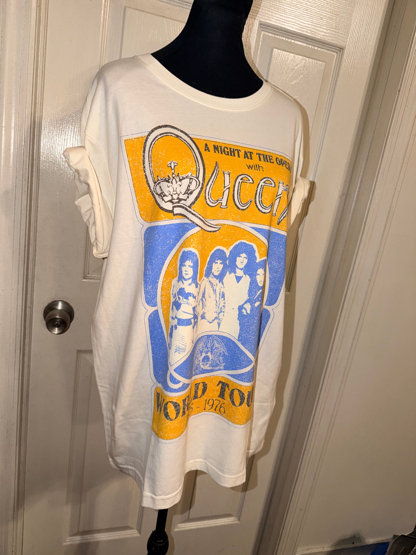 Queen Oversized Distressed Tee