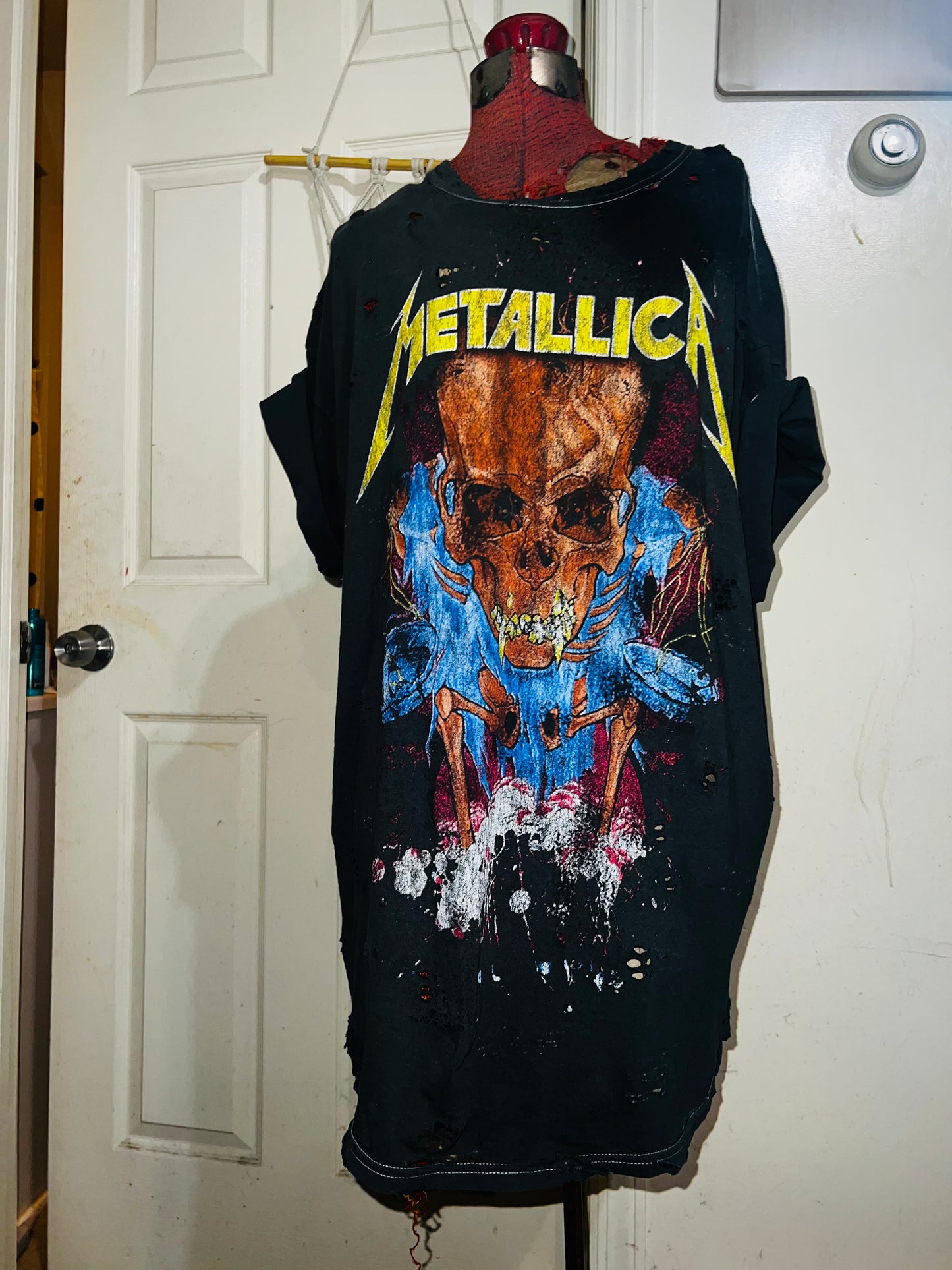 Metallica Oversized Distressed Tee