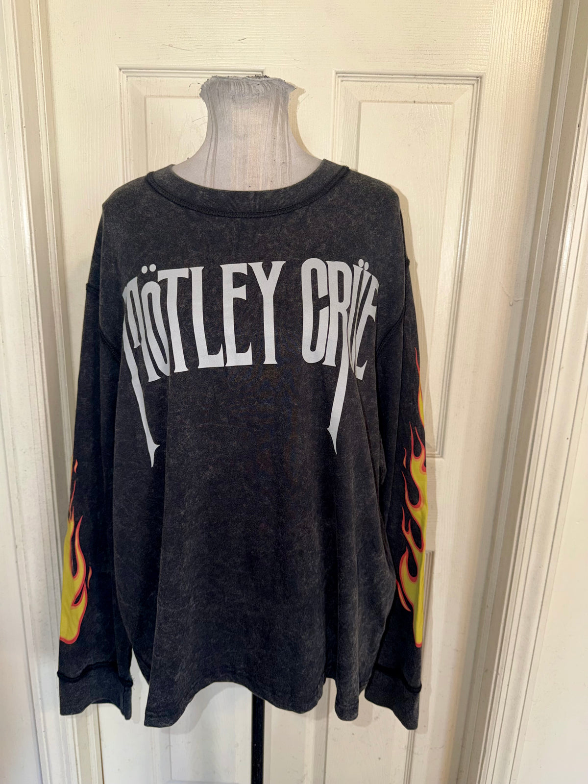 Motley Crue Oversized Long Sleeve Tee