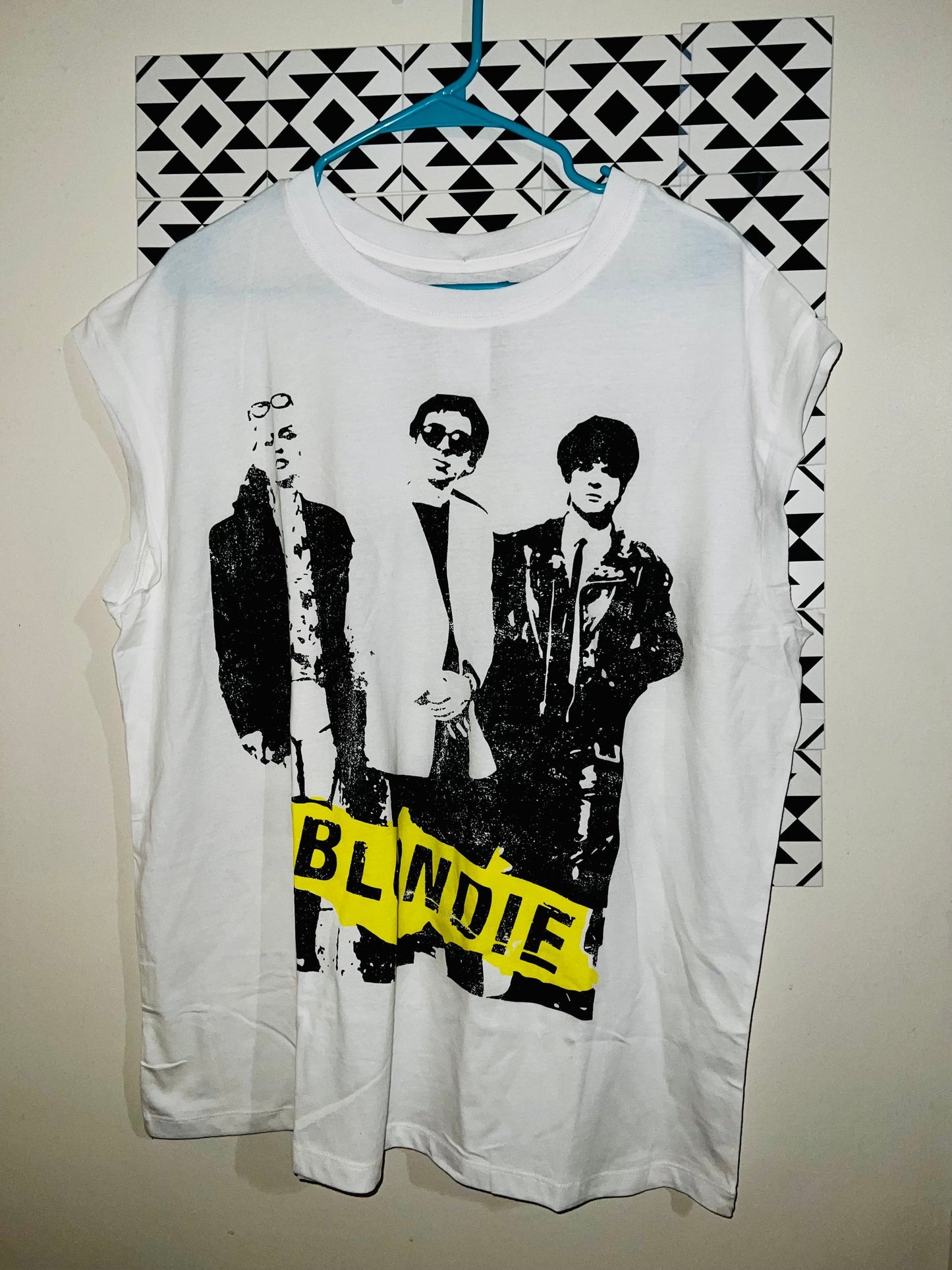 Blondie Oversized Distressed Tank