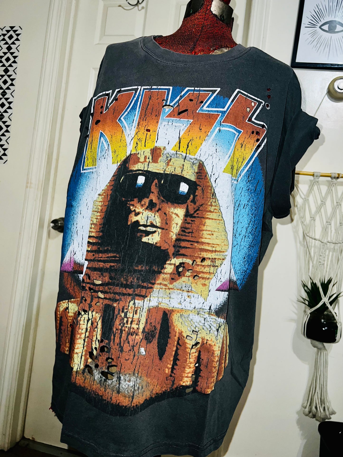 KISS Pyramids Oversized Distressed Tee