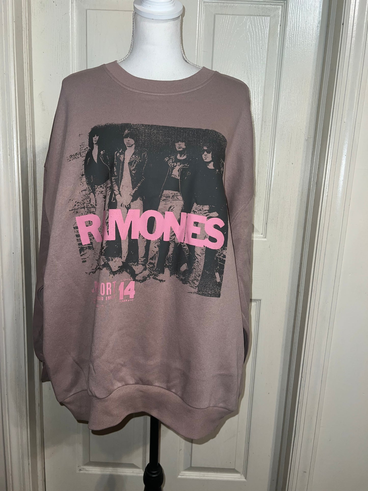 Ramones Oversized Distressed Tee