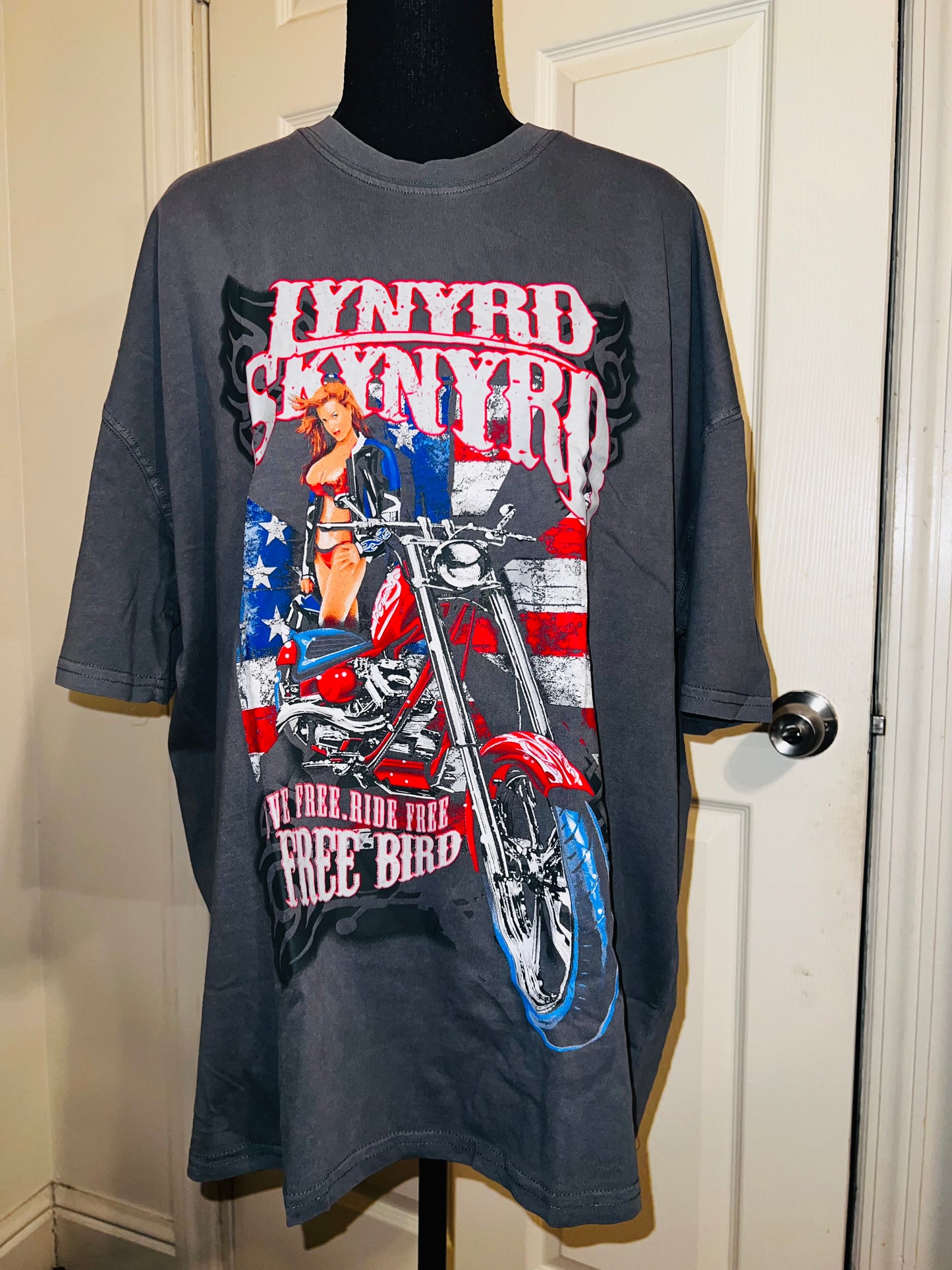 Lynyrd Skynyrd Free Bird Oversized Distressed Tee