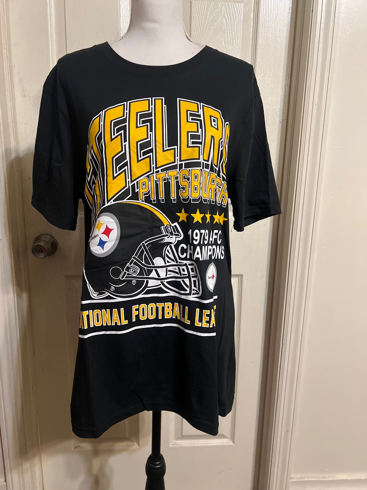 Pittsburgh Steelers Oversized Distressed Tee