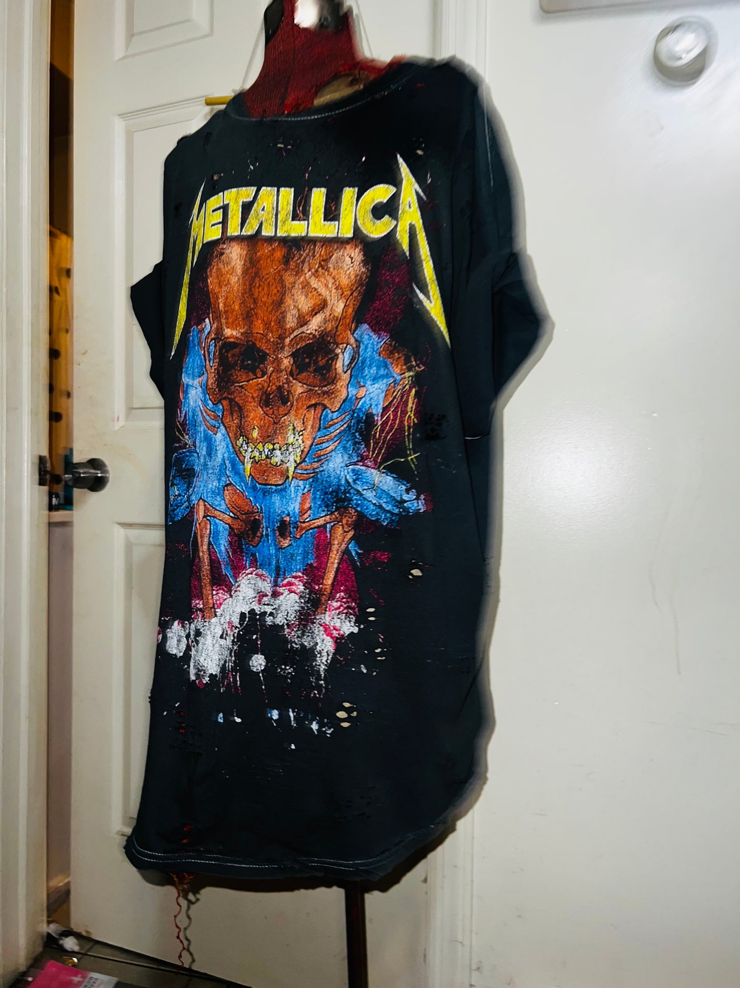 Metallica Oversized Distressed Tee