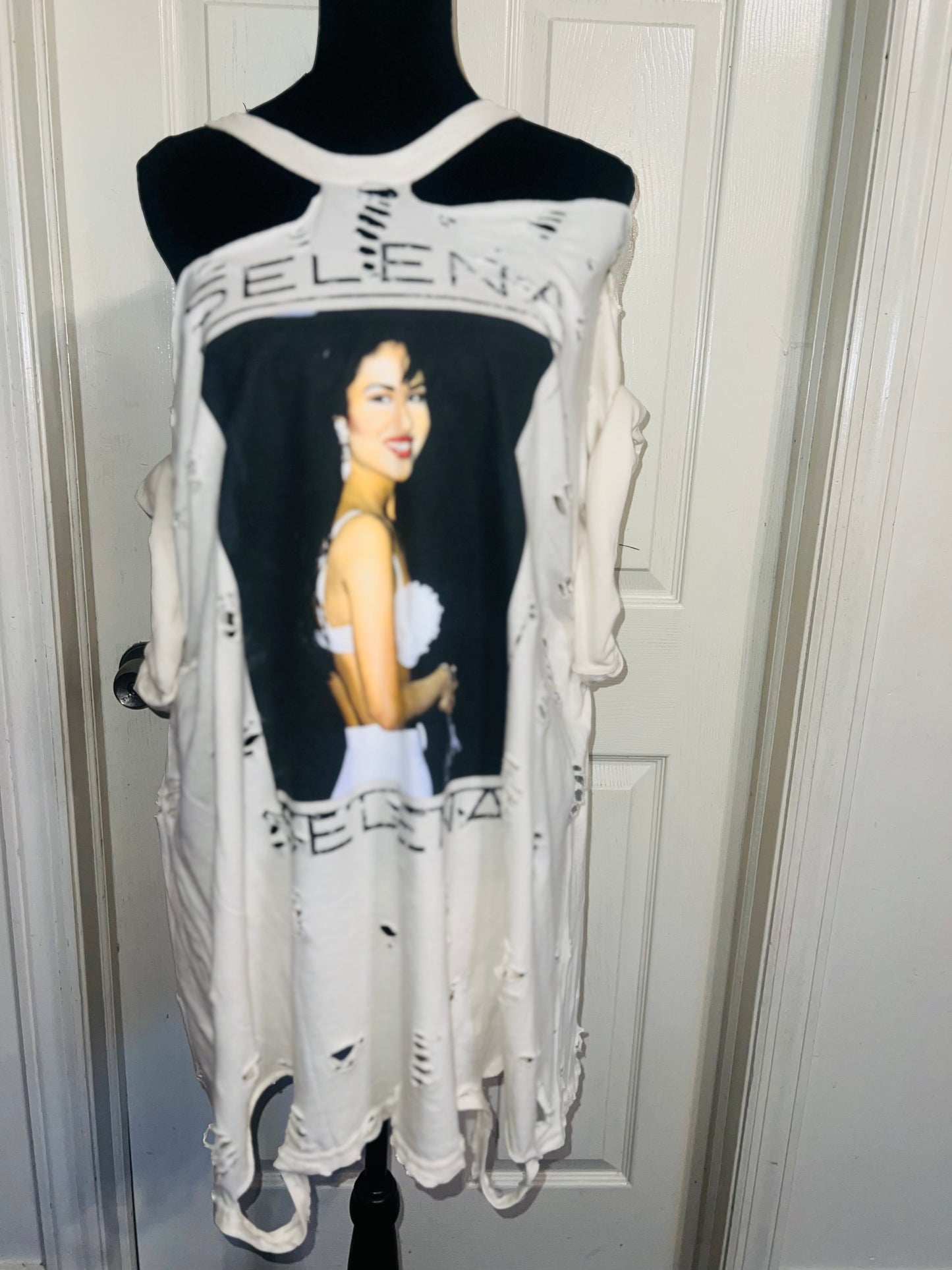 Selena Oversized Distressed Tee